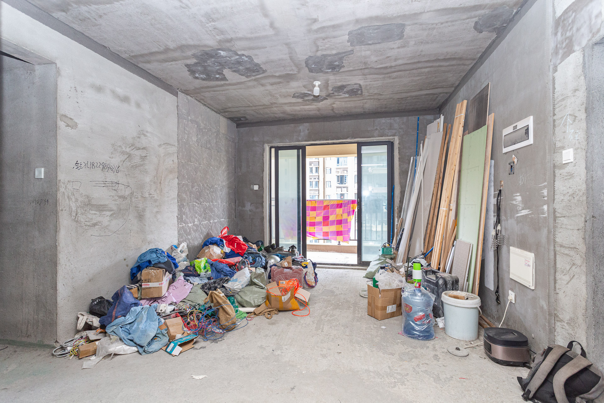 勤诚达境界城 4室2厅2卫 95.0万 勤诚达境界城 4室2厅2卫 95.0万客厅