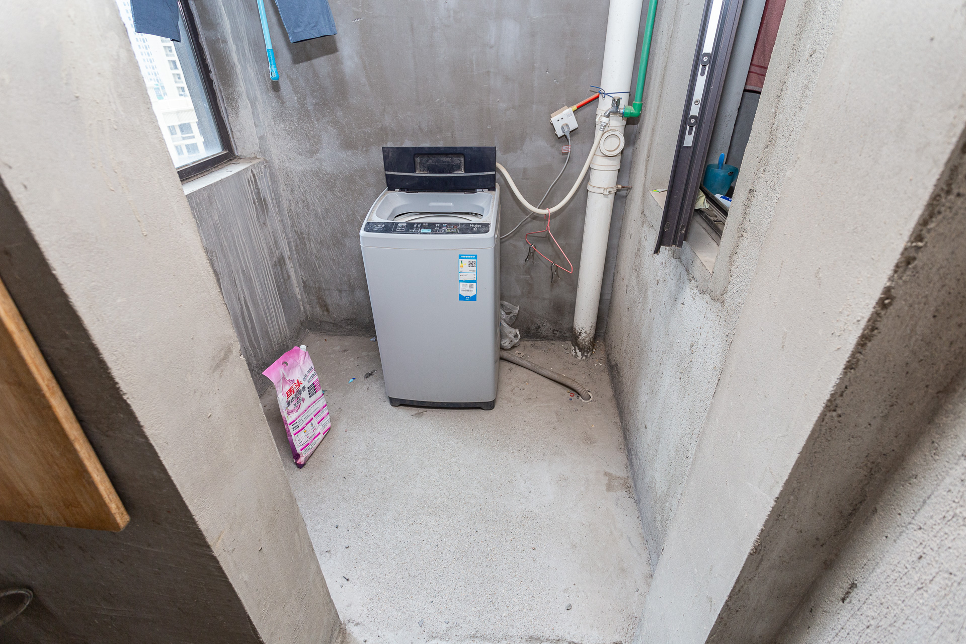 勤诚达境界城 4室2厅2卫 95.0万 勤诚达境界城 4室2厅2卫 95.0万阳台