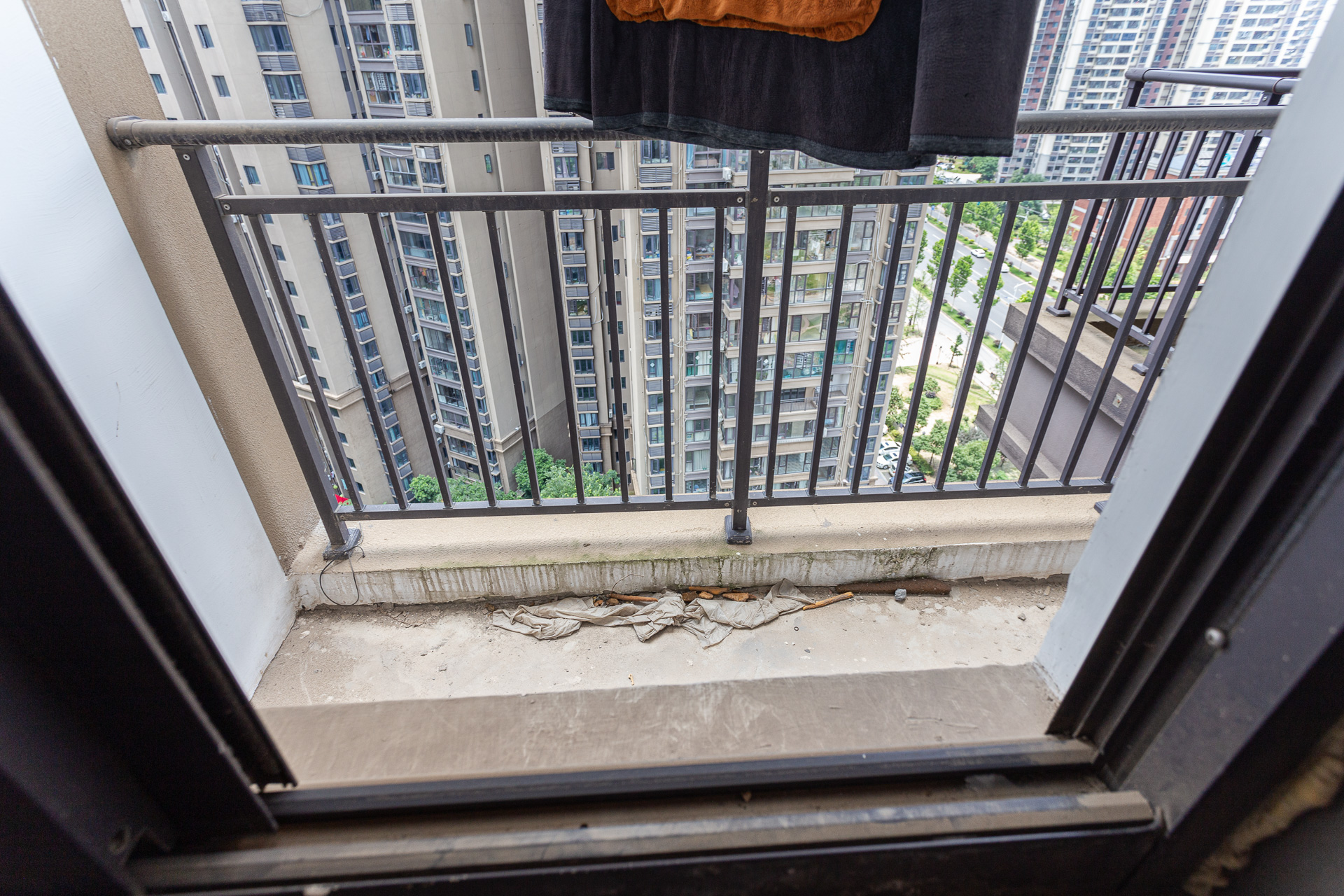 勤诚达境界城 4室2厅2卫 95.0万 勤诚达境界城 4室2厅2卫 95.0万阳台