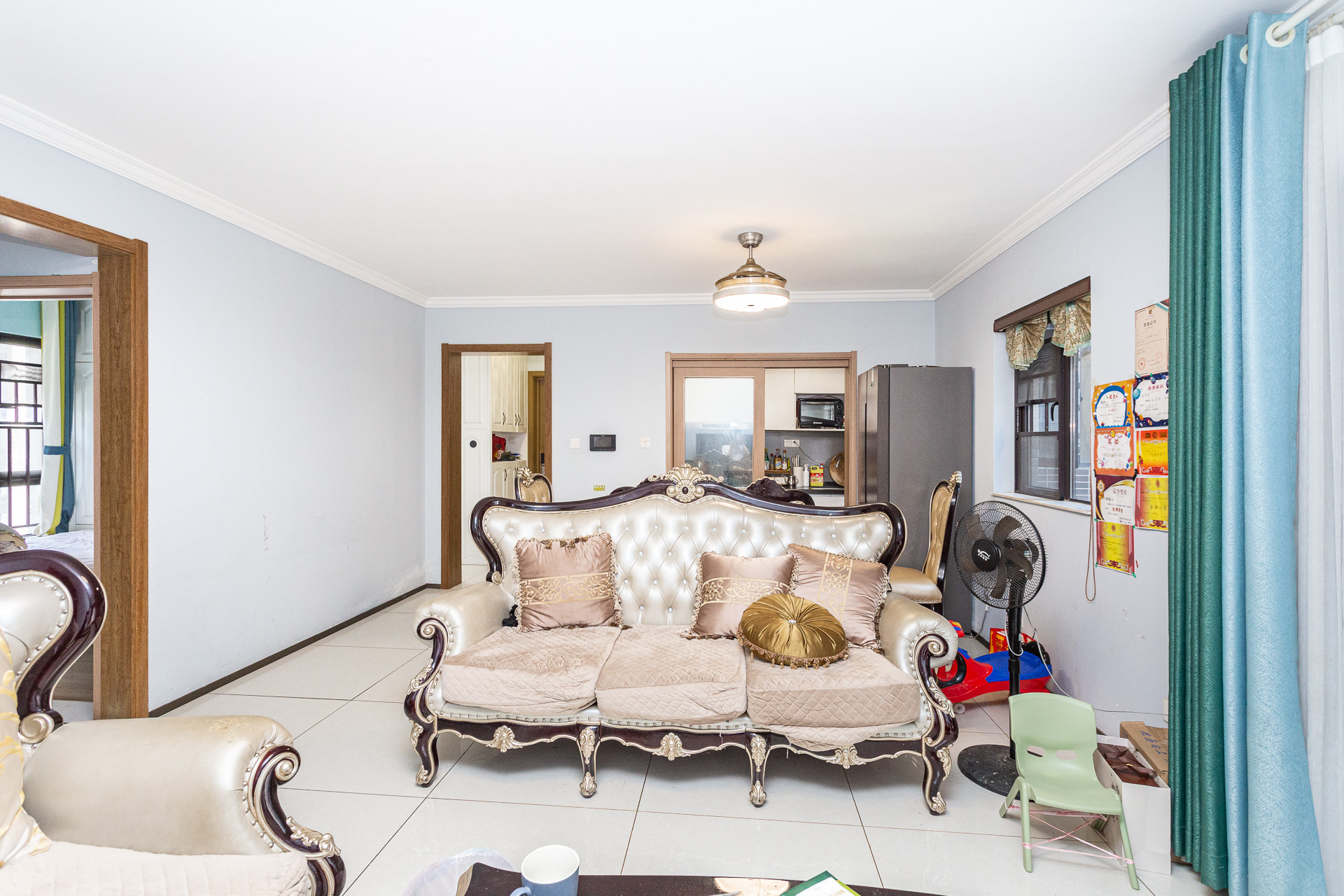 时代倾城二期 4室2厅2卫 107.8万 时代倾城二期 4室2厅2卫 107.8万客厅