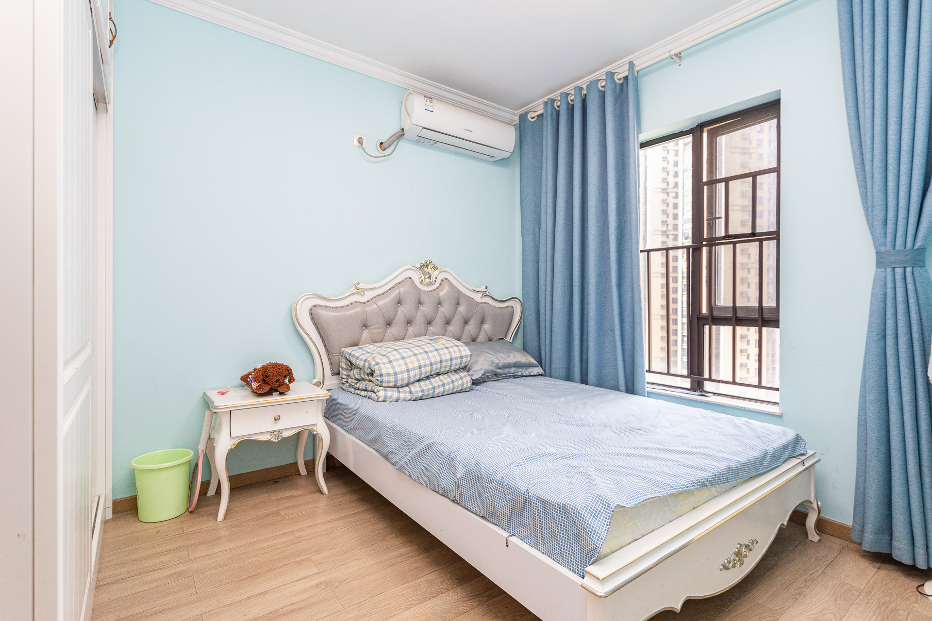 时代倾城二期 4室2厅2卫 107.8万 时代倾城二期 4室2厅2卫 107.8万卧室