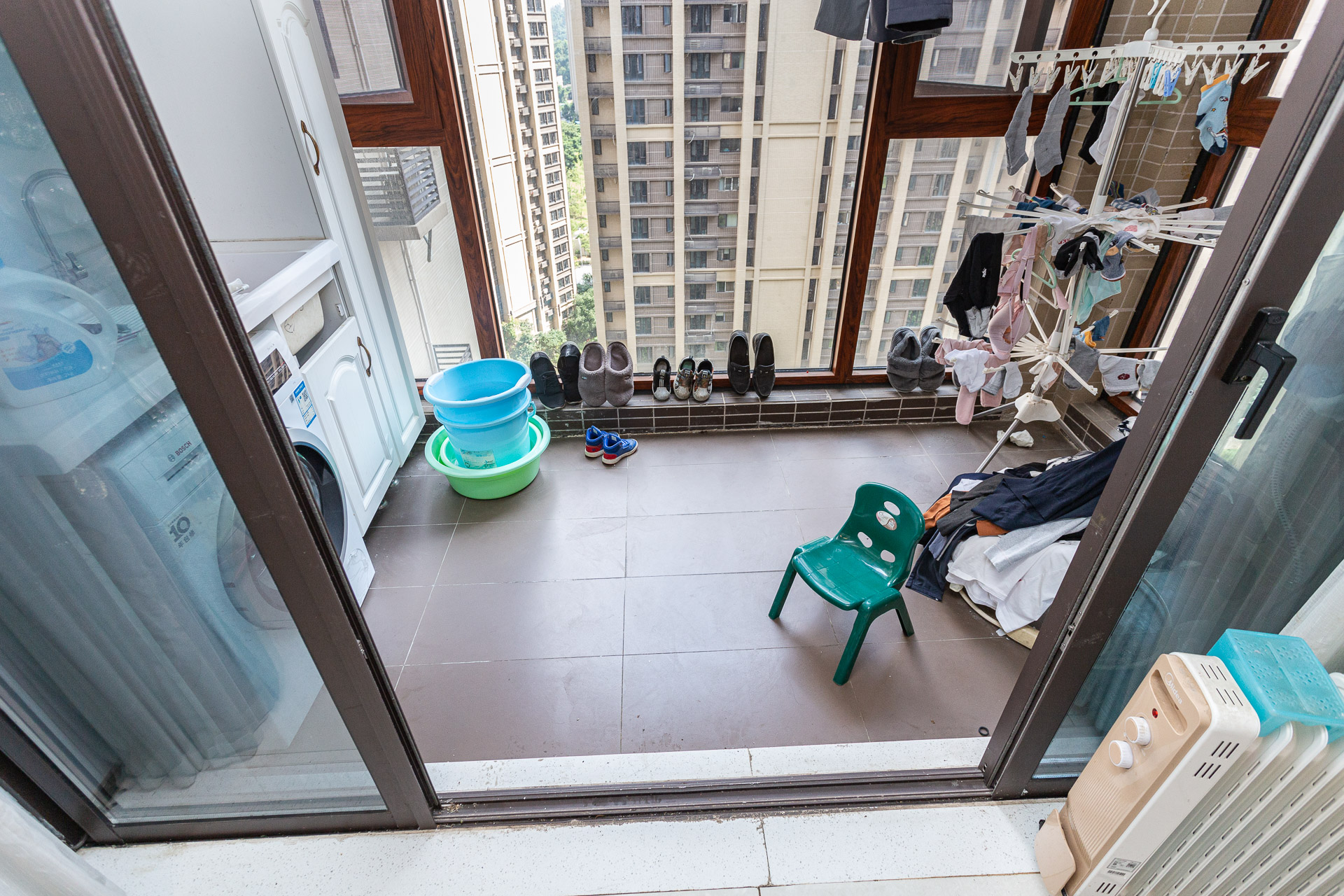 时代倾城二期 4室2厅2卫 107.8万 时代倾城二期 4室2厅2卫 107.8万阳台