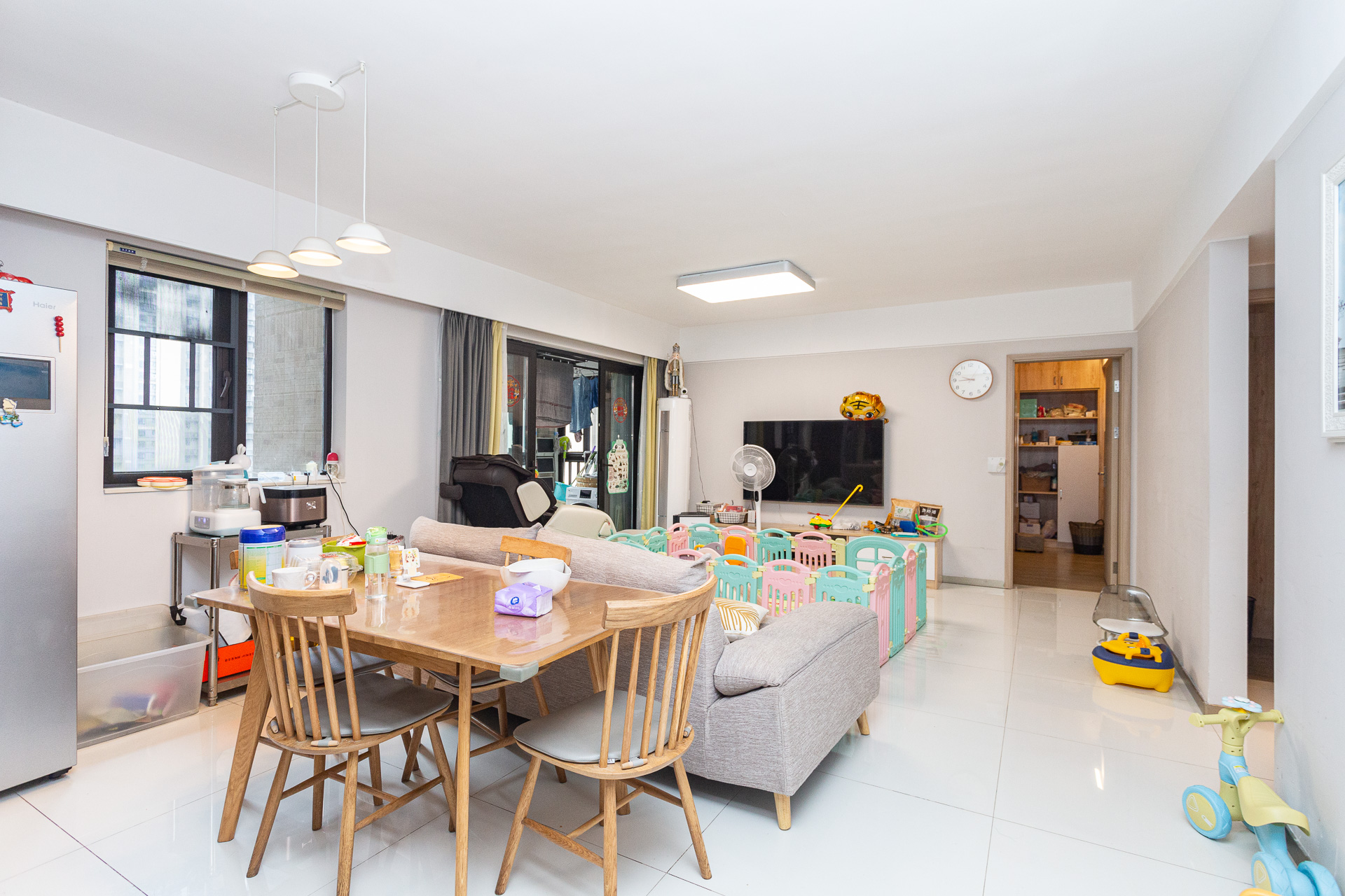 时代倾城三期  4室2厅2卫    108.0万 时代倾城三期  4室2厅2卫    108.0万客厅