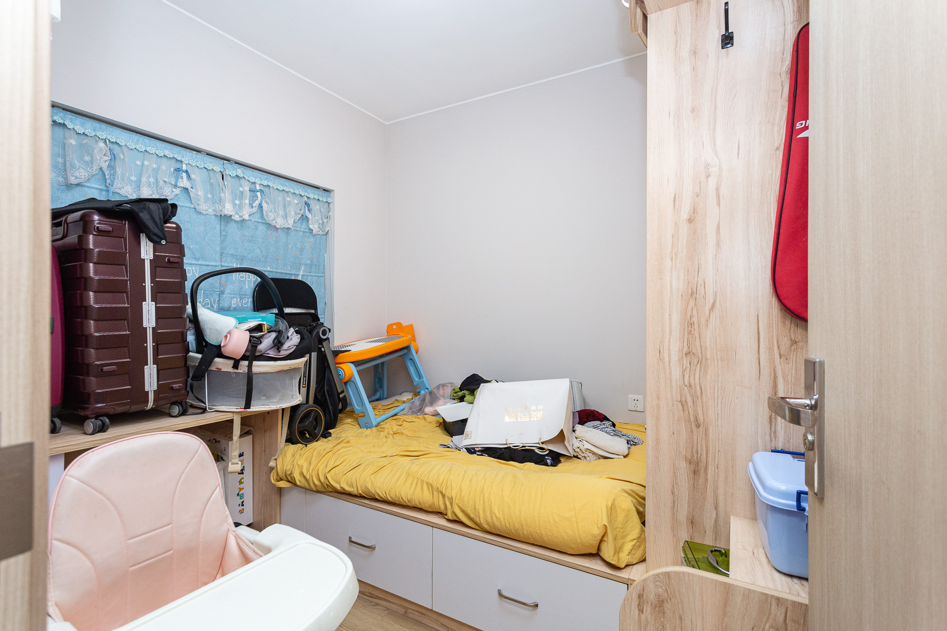 时代倾城三期  4室2厅2卫    108.0万 时代倾城三期  4室2厅2卫    108.0万卧室