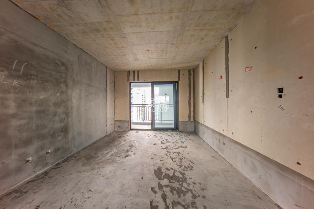 蔷薇国际  4室2厅2卫    79.0万