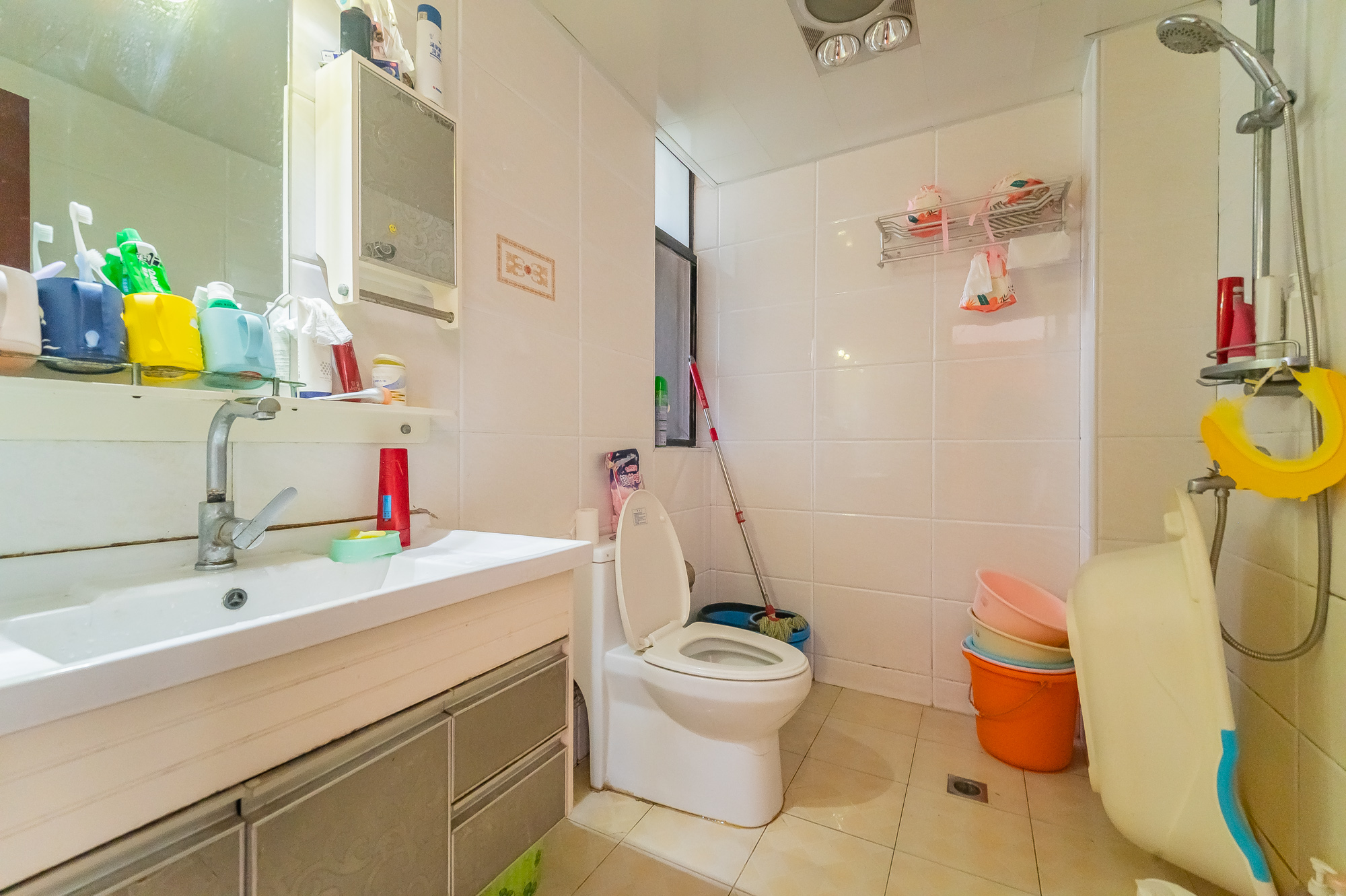 幸福里润城(幸福里二期)  3室2厅2卫    73.8万 幸福里润城(幸福里二期)  3室2厅2卫    73.8万卫生间