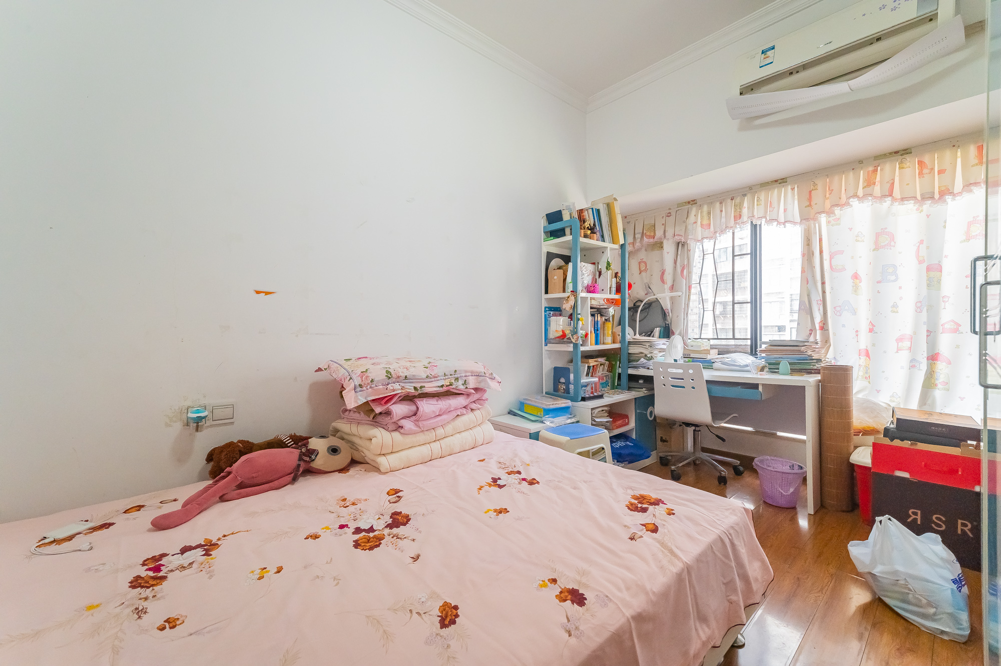 幸福里润城(幸福里二期)  3室2厅2卫    73.8万 幸福里润城(幸福里二期)  3室2厅2卫    73.8万卧室