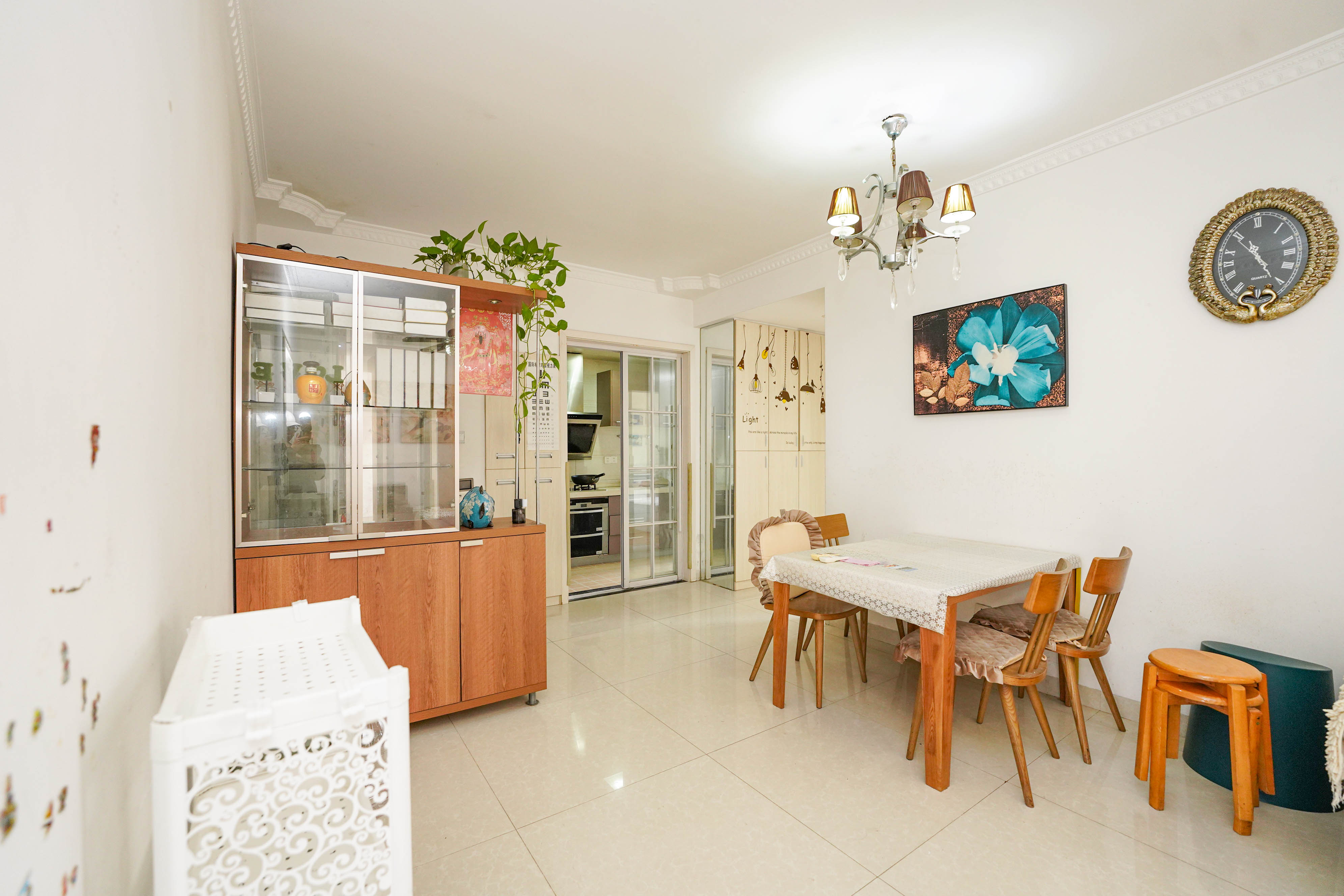 怡海星城 2室2厅1卫 42.8万 怡海星城 2室2厅1卫 42.8万客厅