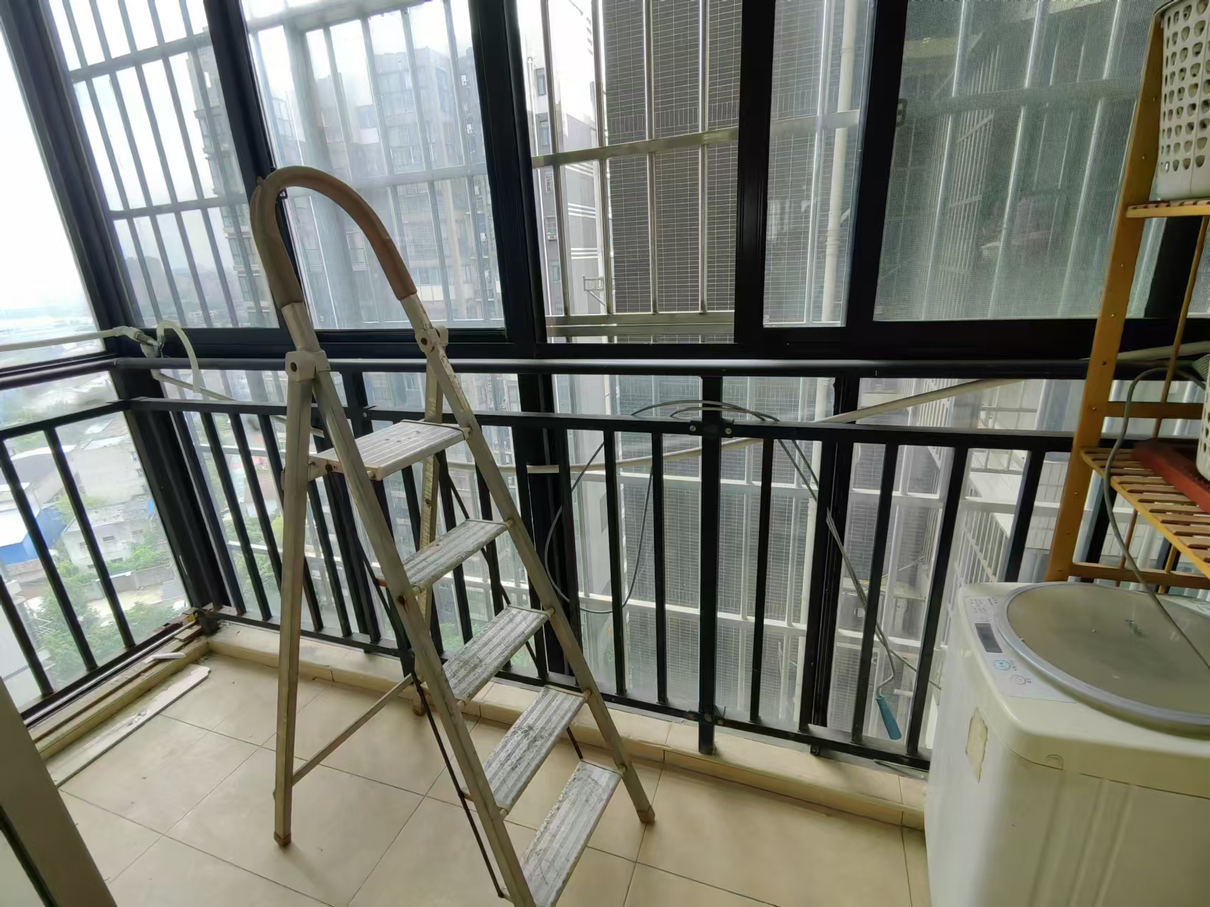 印象华都  4室2厅2卫   65.00万室内图