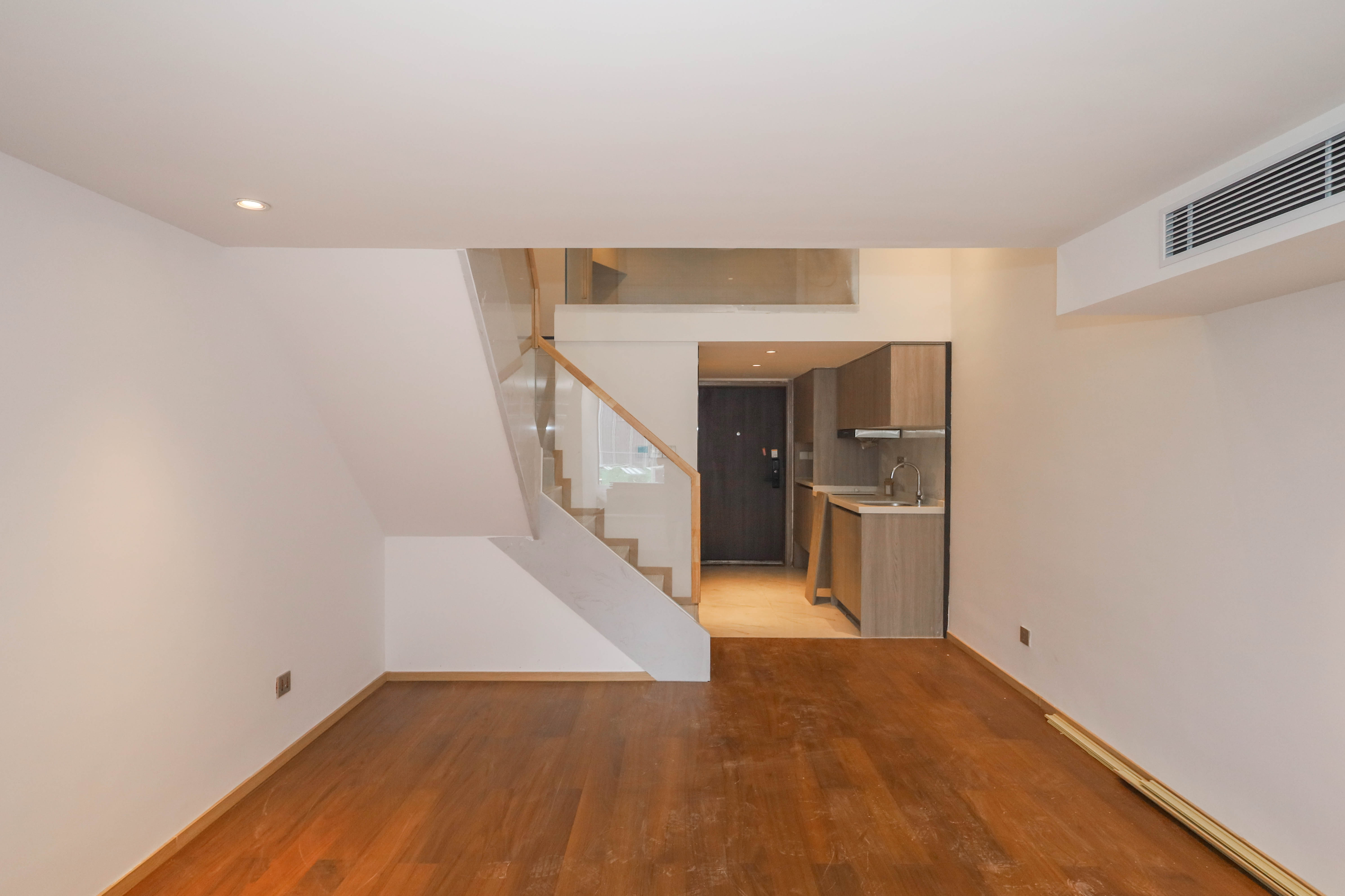 正荣梅溪紫阙台 2室2厅1卫 47.0万 正荣梅溪紫阙台 2室2厅1卫 47.0万客厅