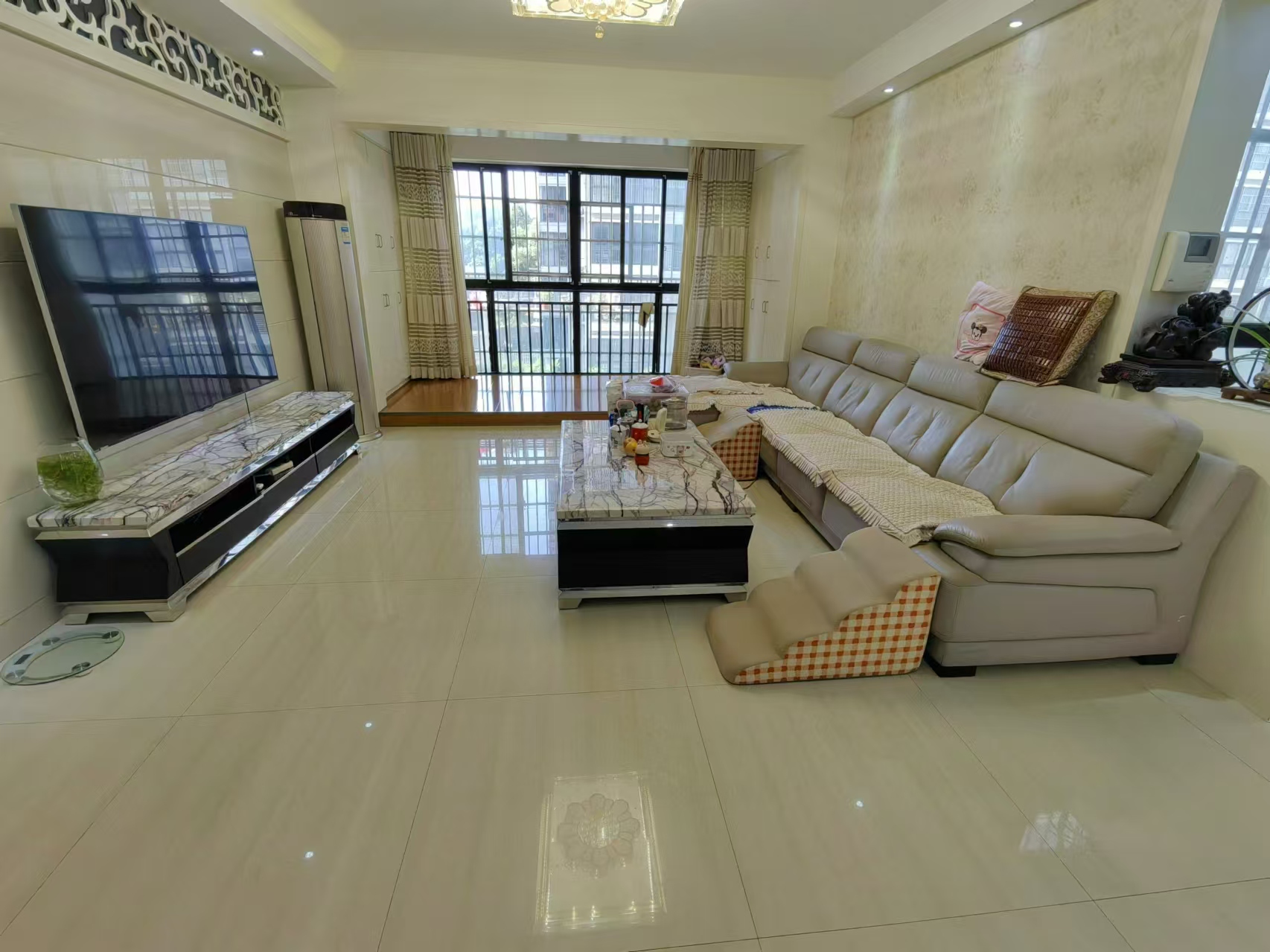 印象华都 3室2厅1卫 72.0万 印象华都 3室2厅1卫 72.0万室内图