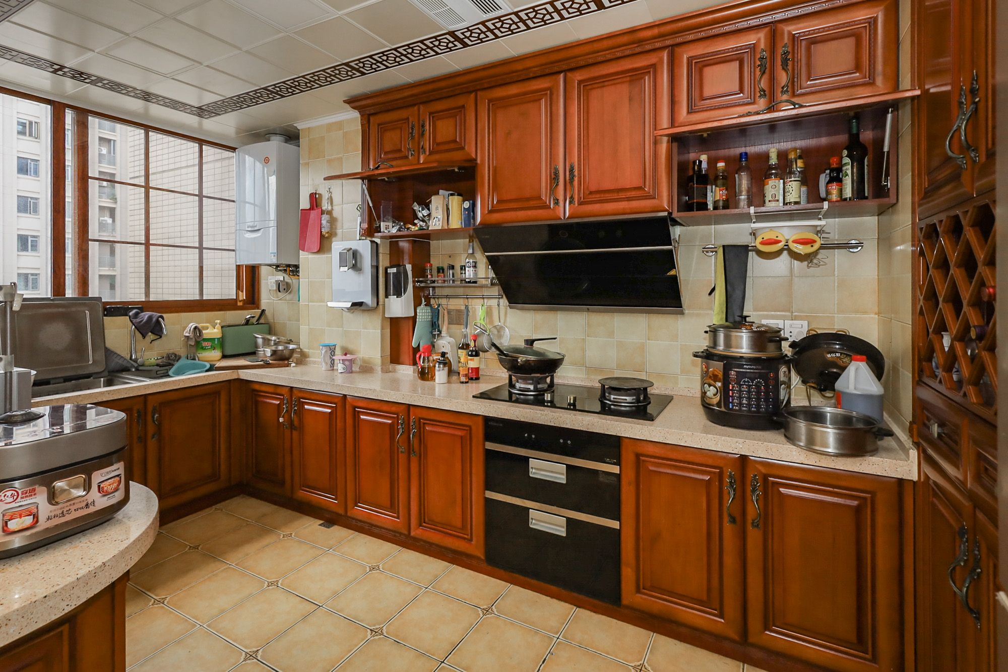 八方小区C区 4室2厅2卫 480.0万 八方小区C区 4室2厅2卫 480.0万厨房