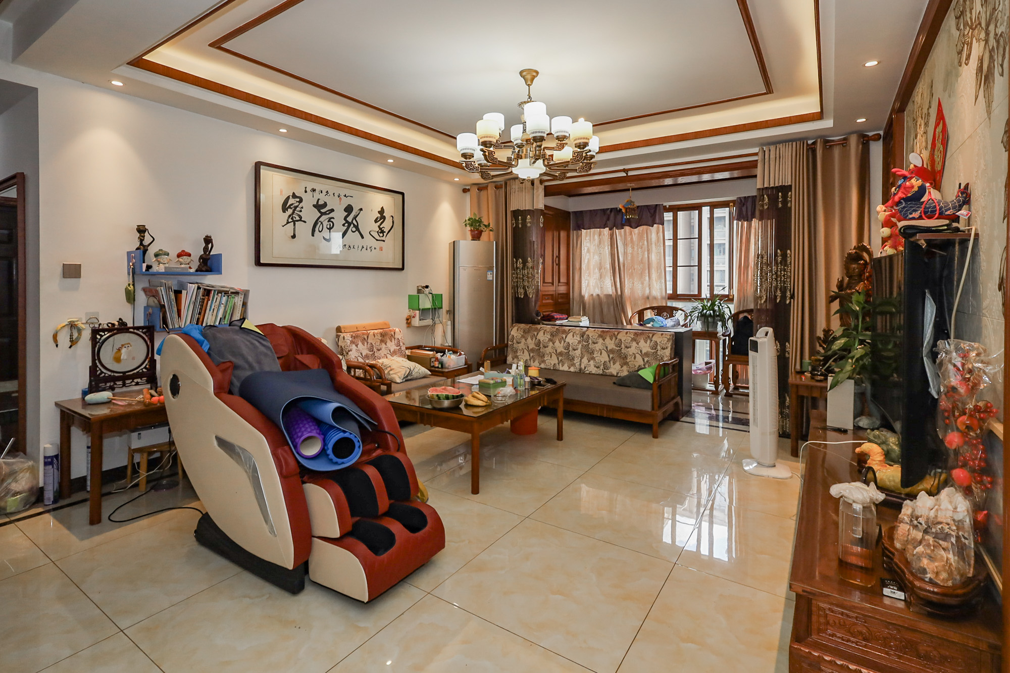 八方小区C区 4室2厅2卫 480.0万 八方小区C区 4室2厅2卫 480.0万客厅