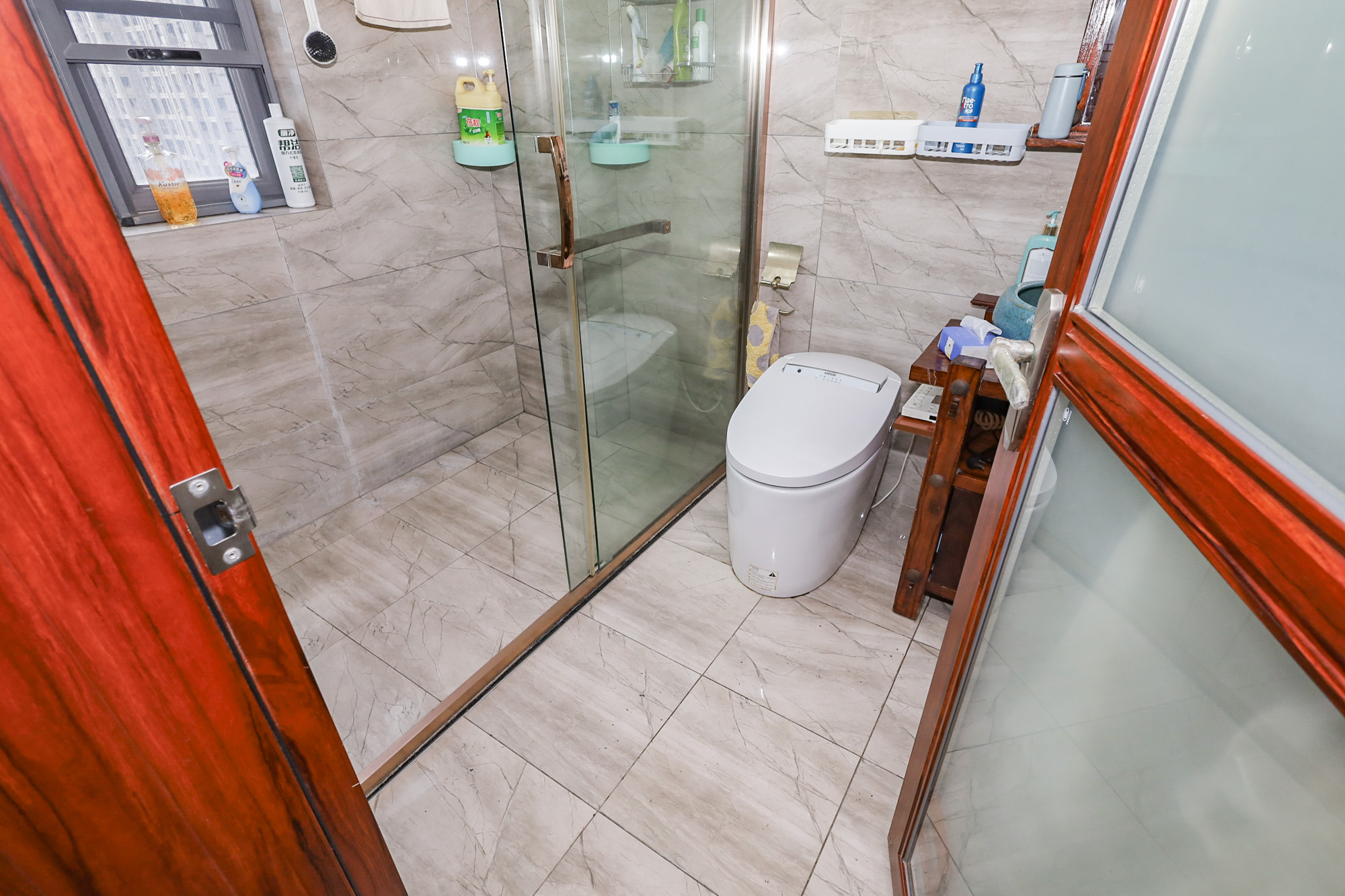 八方小区C区 4室2厅2卫 480.0万 八方小区C区 4室2厅2卫 480.0万卫生间