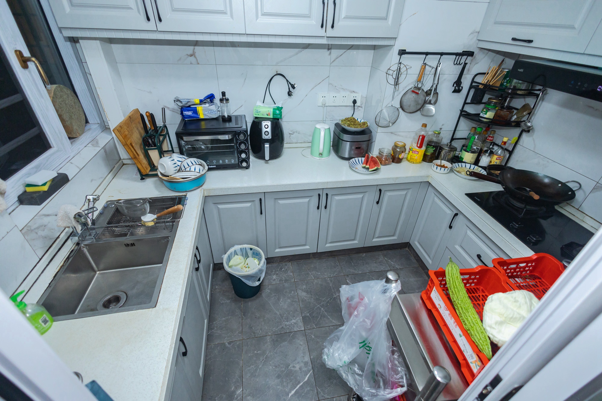 锦璨家园  3室2厅1卫    95.0万 锦璨家园  3室2厅1卫    95.0万厨房