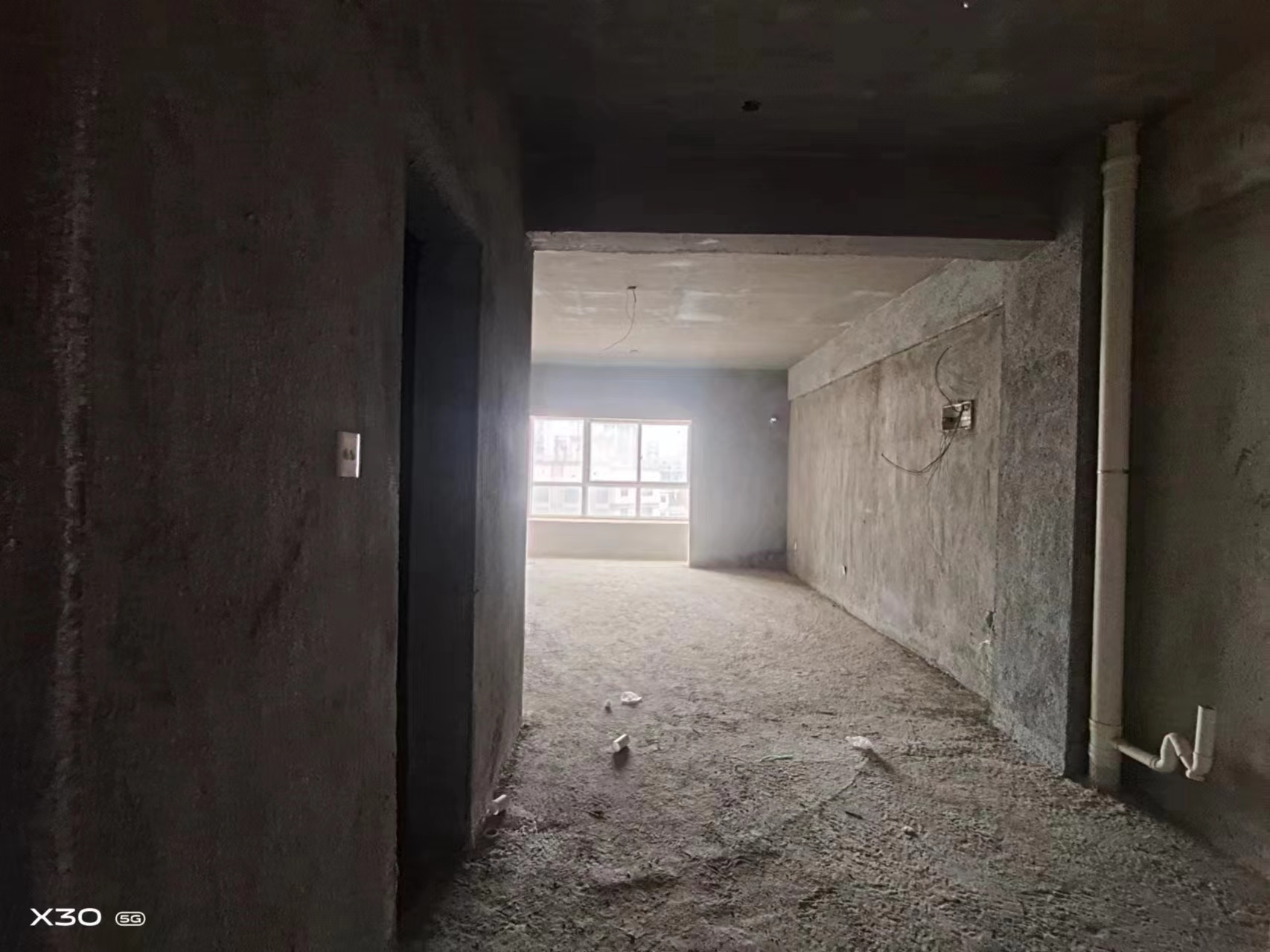 新世界建材城  2室1厅1卫   31.00万客厅
