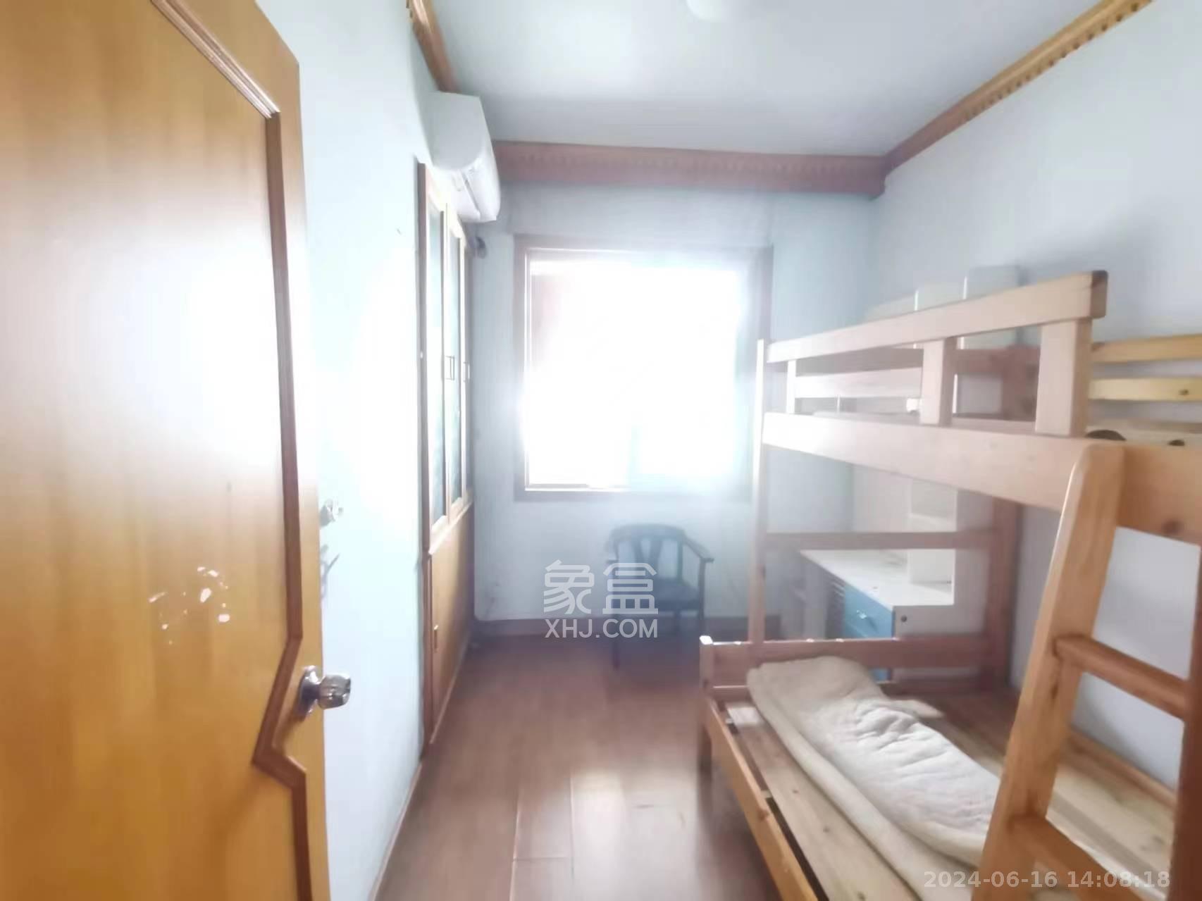 十五中单位宿舍  4室1厅1卫   2100.00元/月室内图