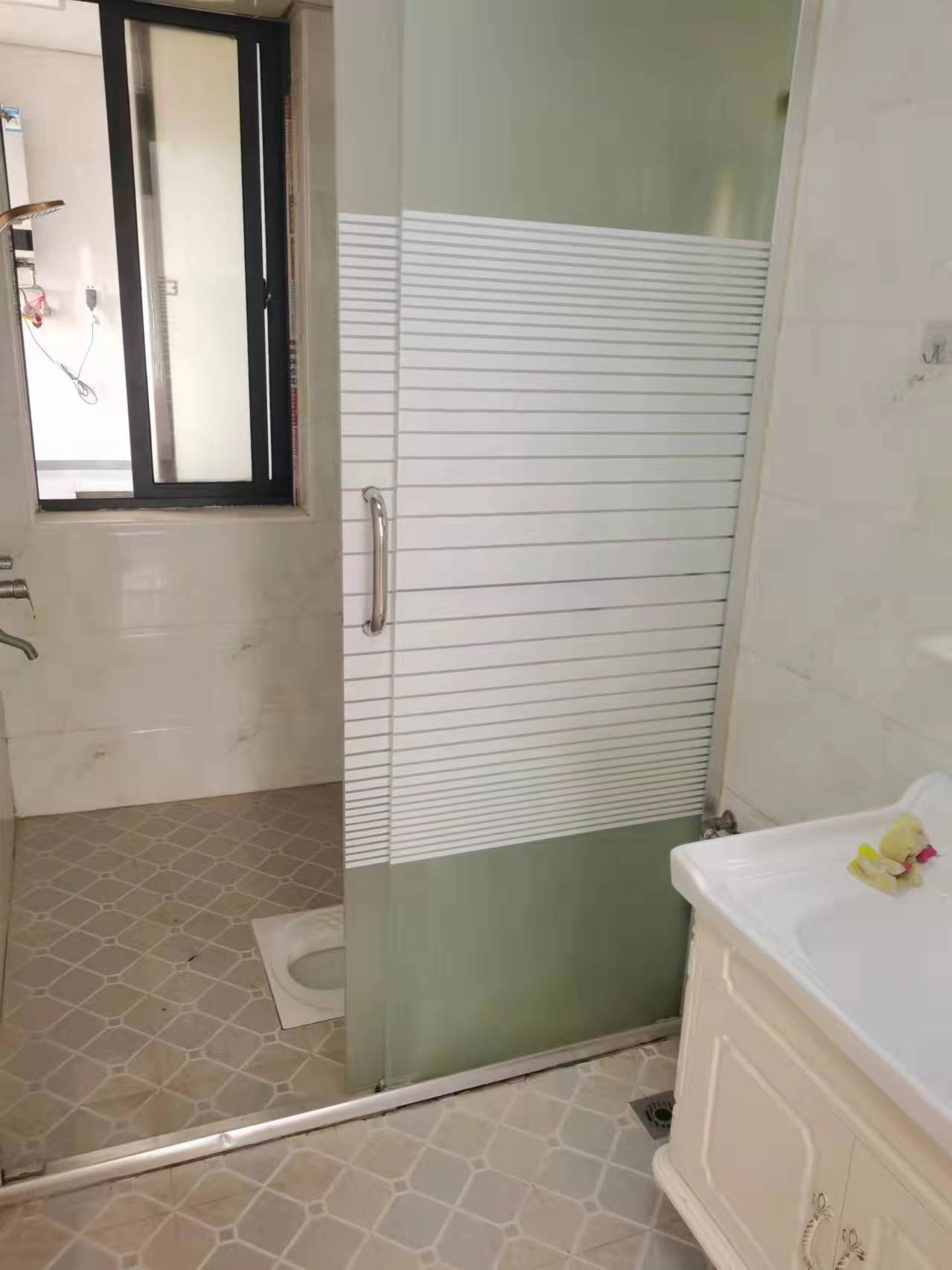 中泰峰境  3室2厅2卫   2300.00元/月室内图1