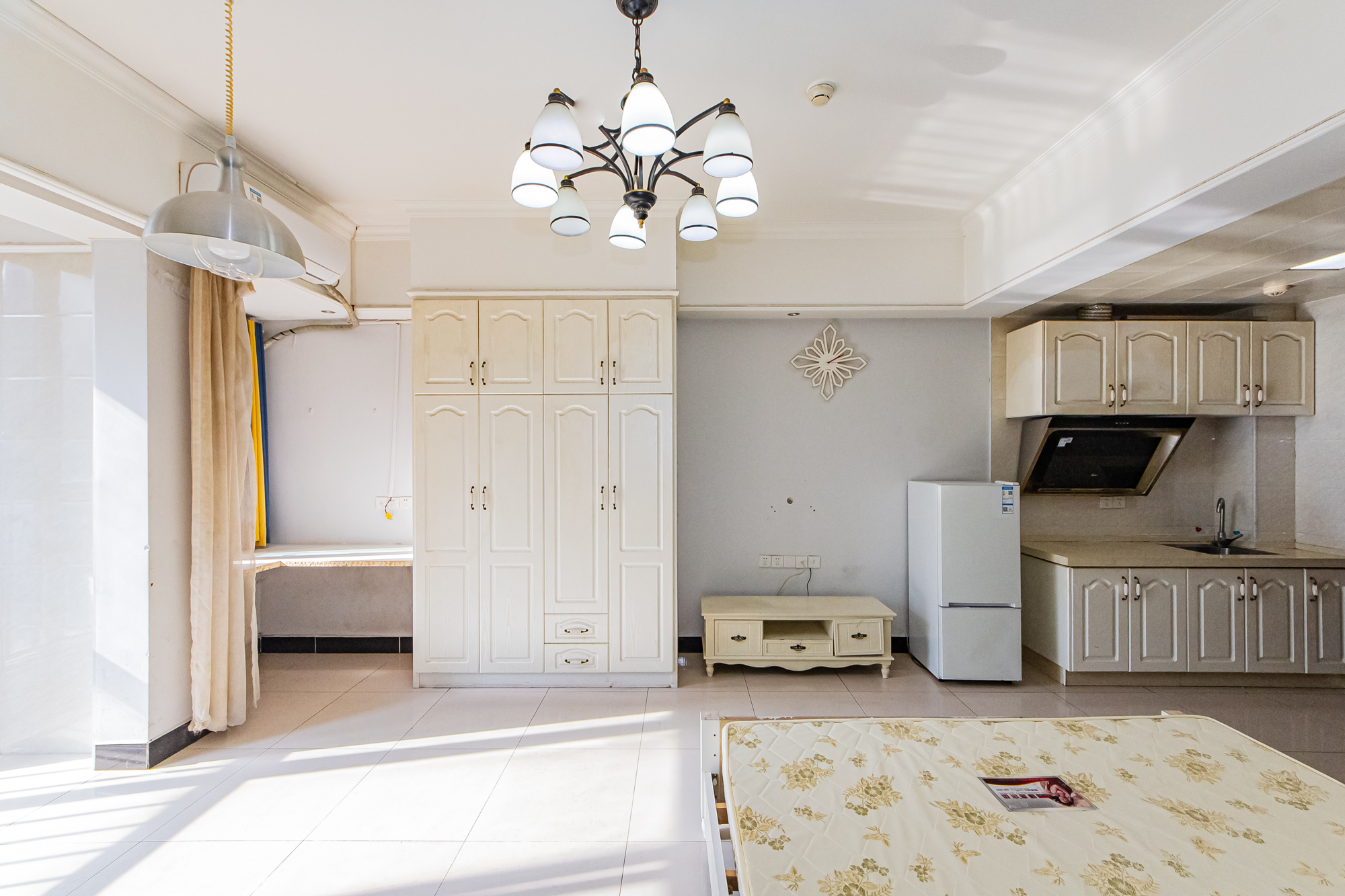 北辰三角洲E4区  1室1厅1卫    41.8万 北辰三角洲E4区  1室1厅1卫    41.8万客厅