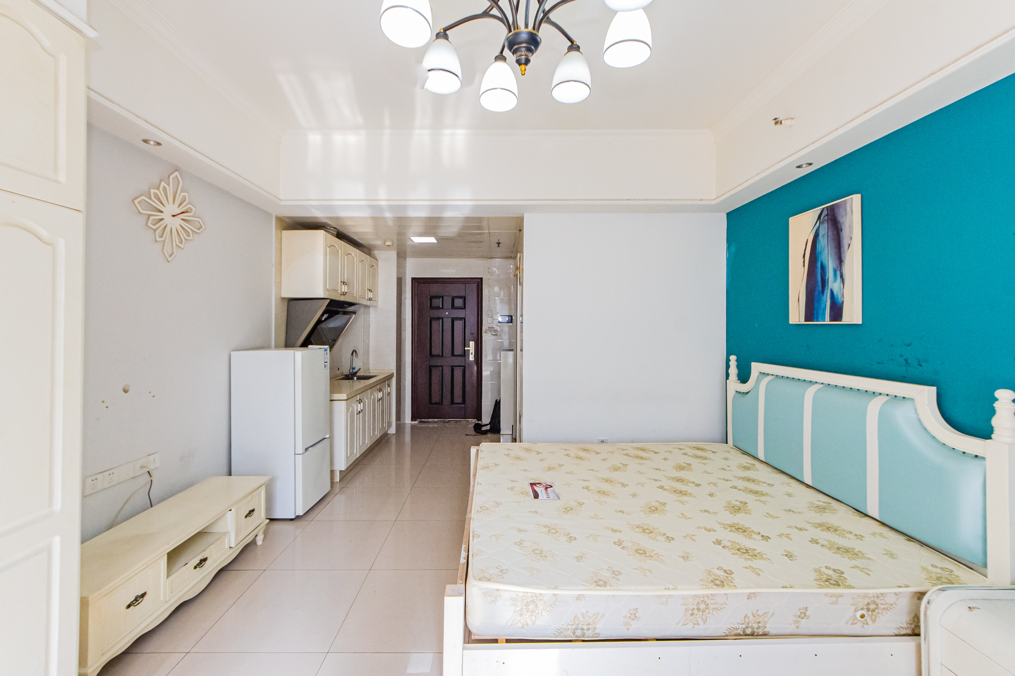 北辰三角洲E4区  1室1厅1卫    41.8万 北辰三角洲E4区  1室1厅1卫    41.8万客厅