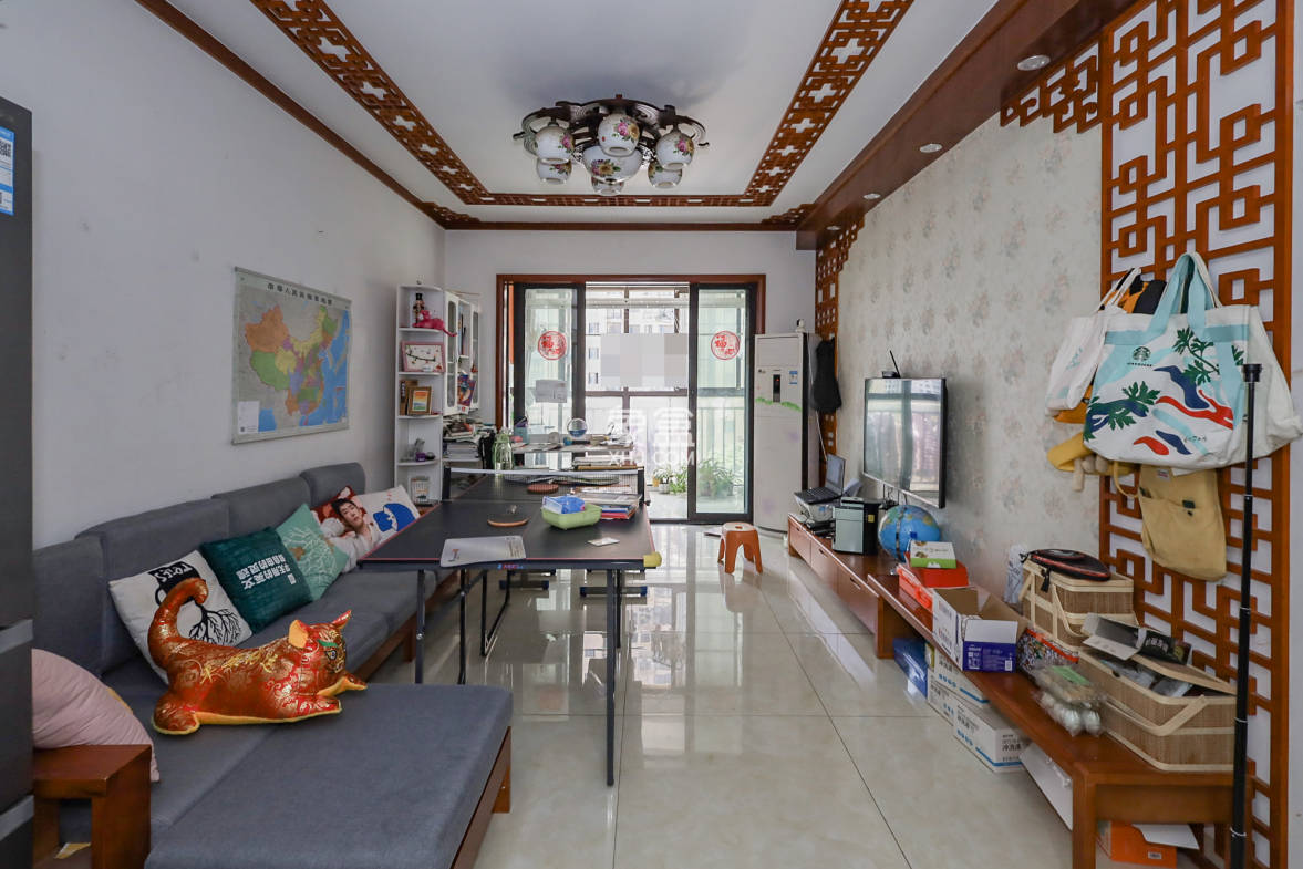 钰龙天下二期(钰龙佳园) 2室2厅1卫 203.0万 钰龙天下二期(钰龙佳园) 2室2厅1卫 203.0万客厅