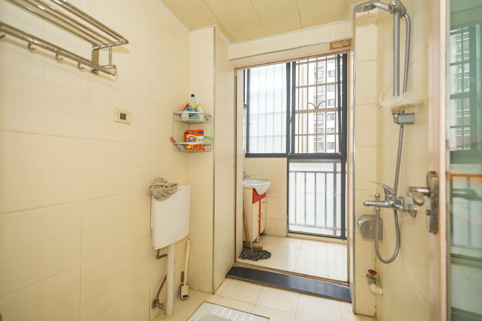 楚天世纪城东苑 1室1厅1卫 55.0万 楚天世纪城东苑 1室1厅1卫 55.0万卫生间