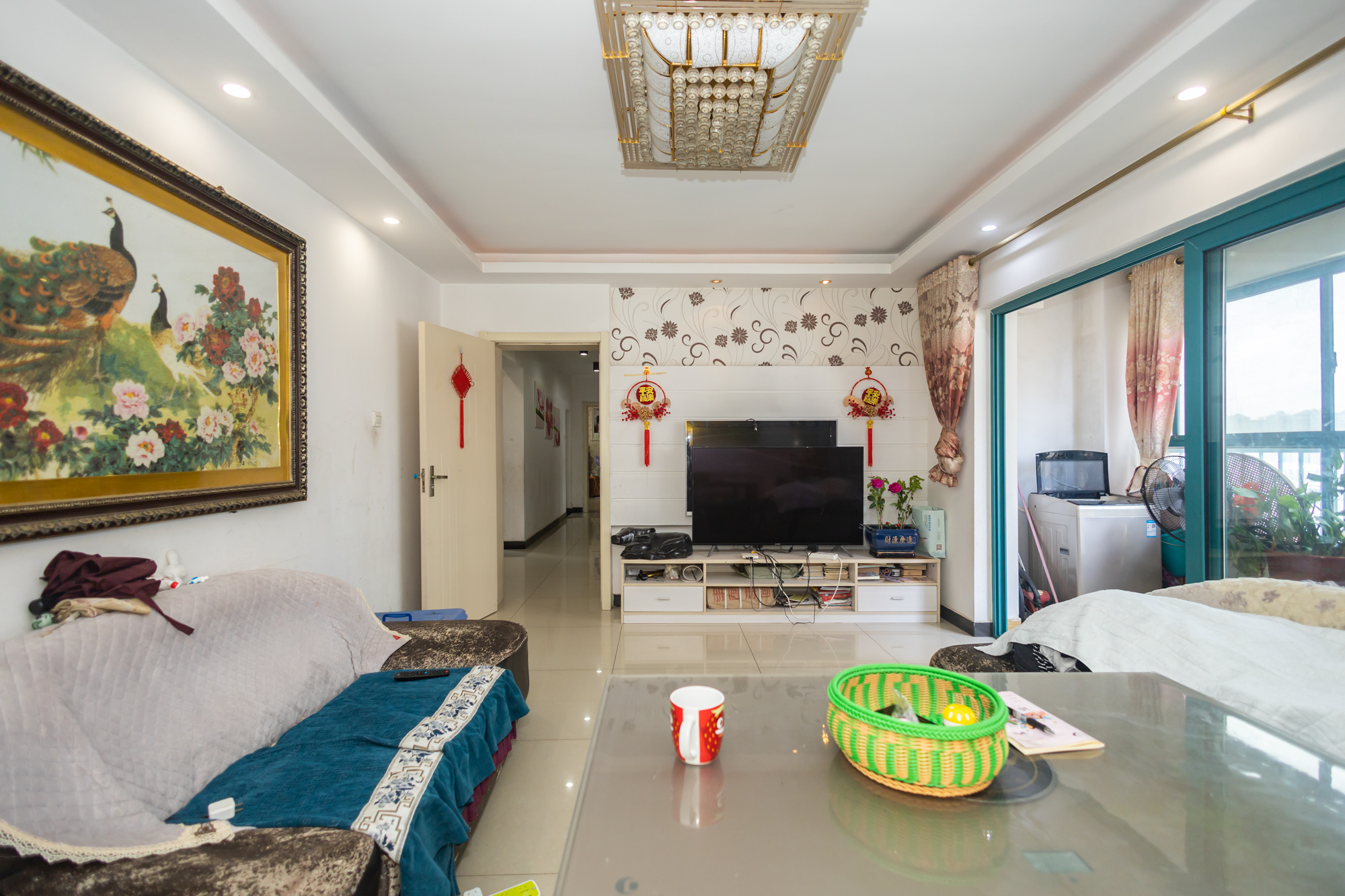 蝴蝶谷  4室2厅2卫    87.8万 蝴蝶谷  4室2厅2卫    87.8万客厅