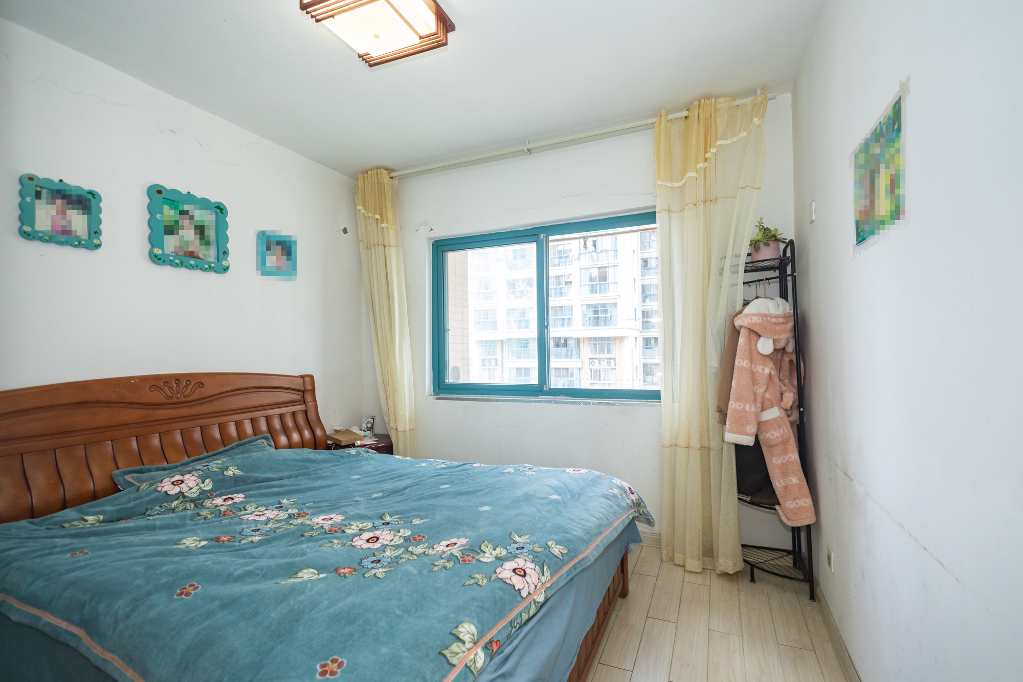 蝴蝶谷  4室2厅2卫    87.8万 蝴蝶谷  4室2厅2卫    87.8万卧室