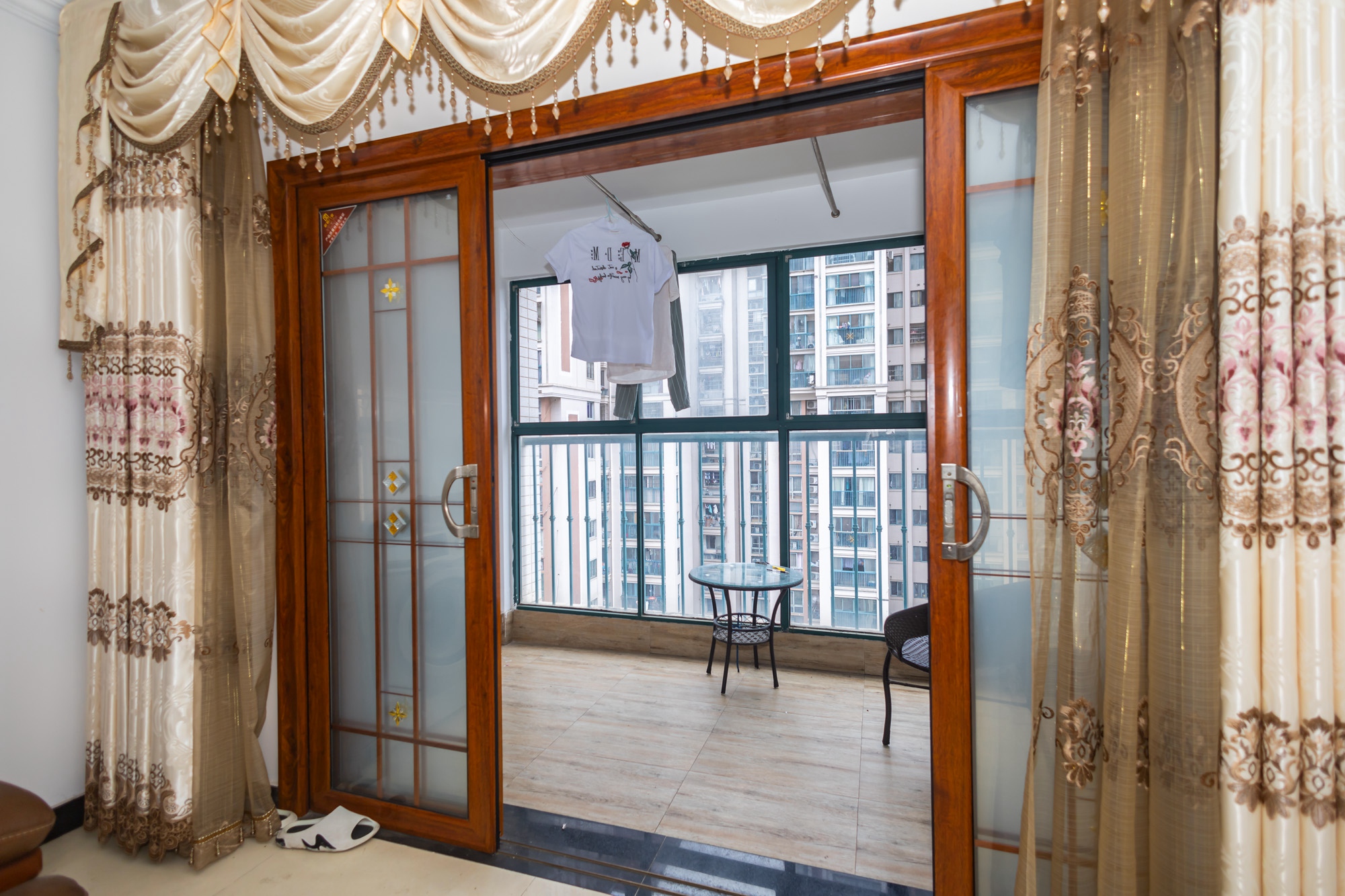 蝴蝶谷  3室2厅3卫    75.8万 蝴蝶谷  3室2厅3卫    75.8万阳台