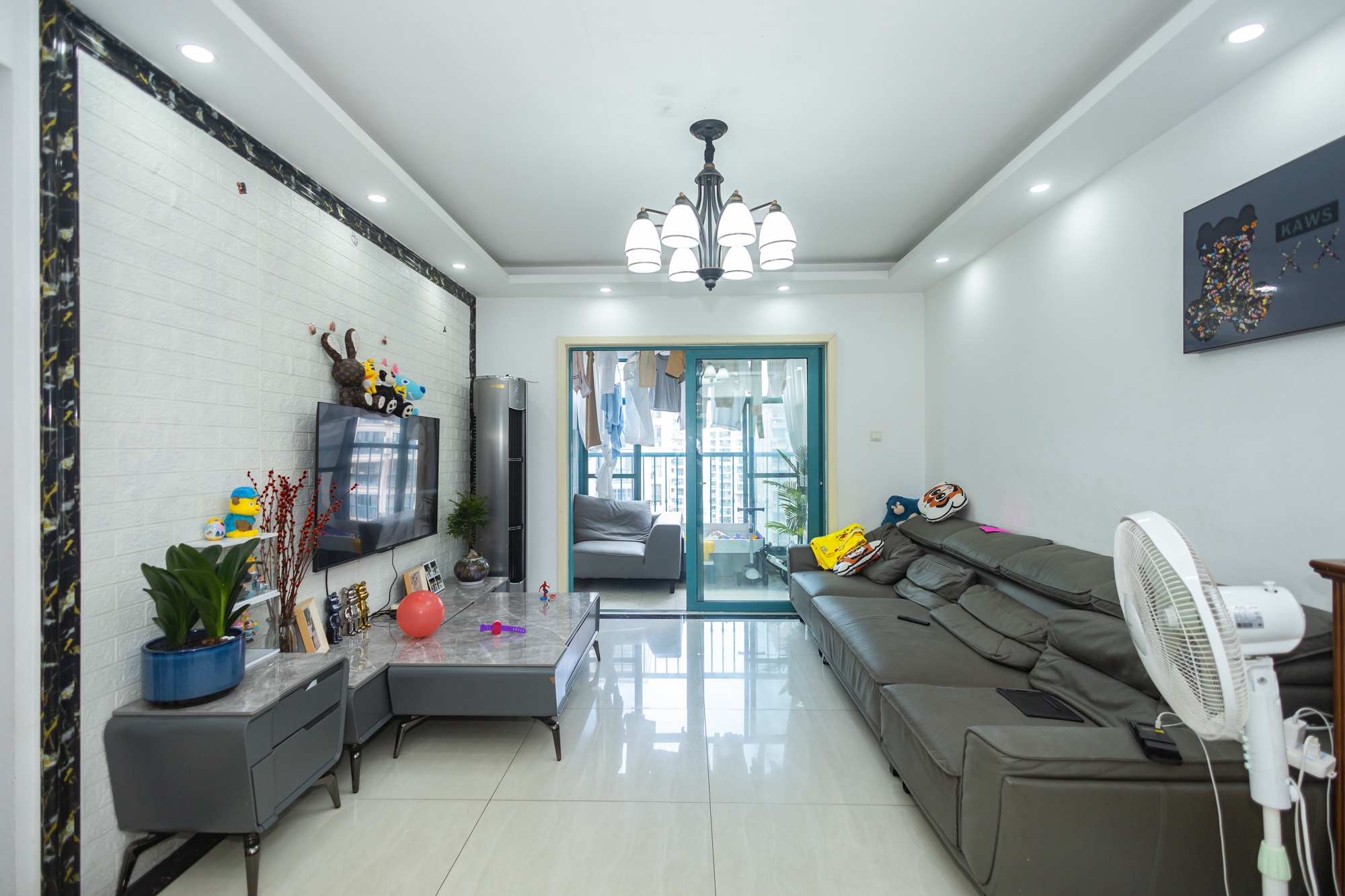 蝴蝶谷 3室2厅2卫 62.8万 蝴蝶谷 3室2厅2卫 62.8万客厅