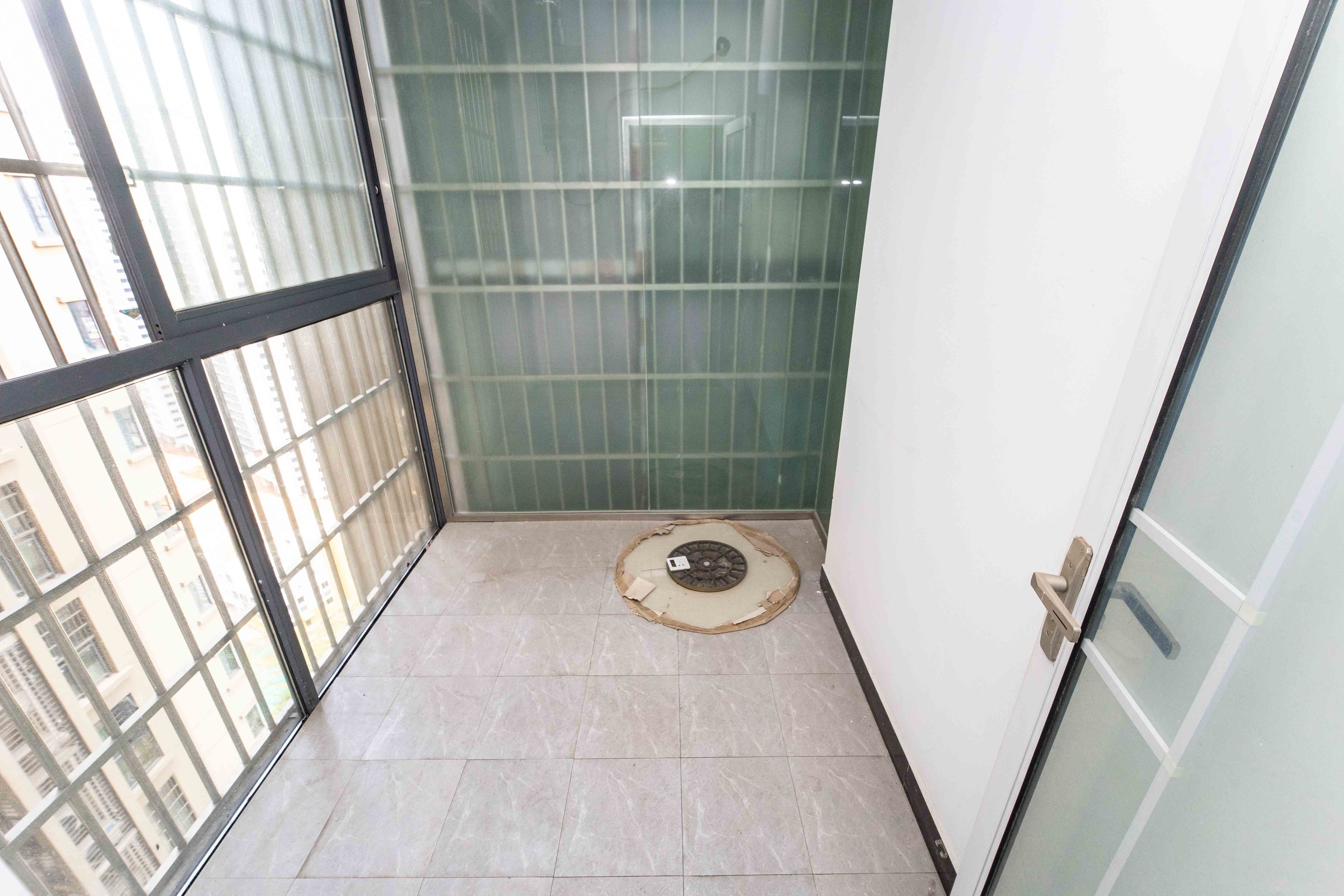 江河东澜湾  3室2厅1卫   138.00万阳台