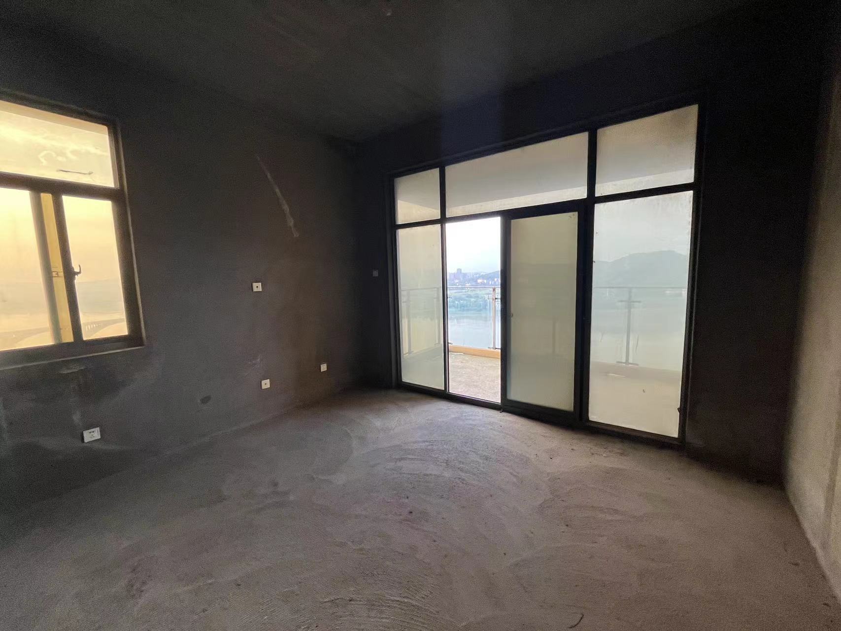 大江观邸-富基花园 5室2厅3卫 96.0万 大江观邸-富基花园 5室2厅3卫 96.0万室内图