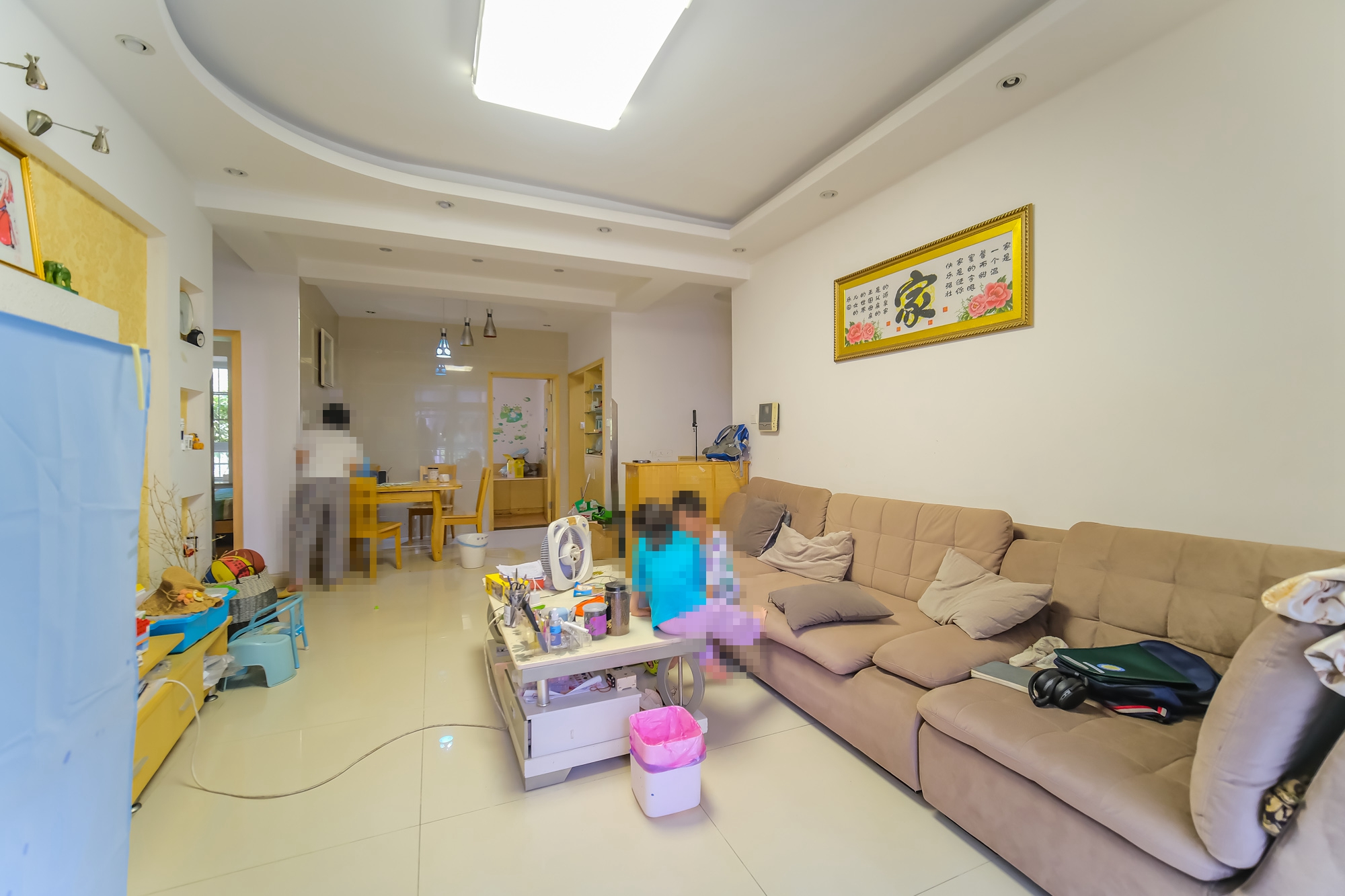 山水湾  3室2厅1卫    53.8万 山水湾  3室2厅1卫    53.8万客厅