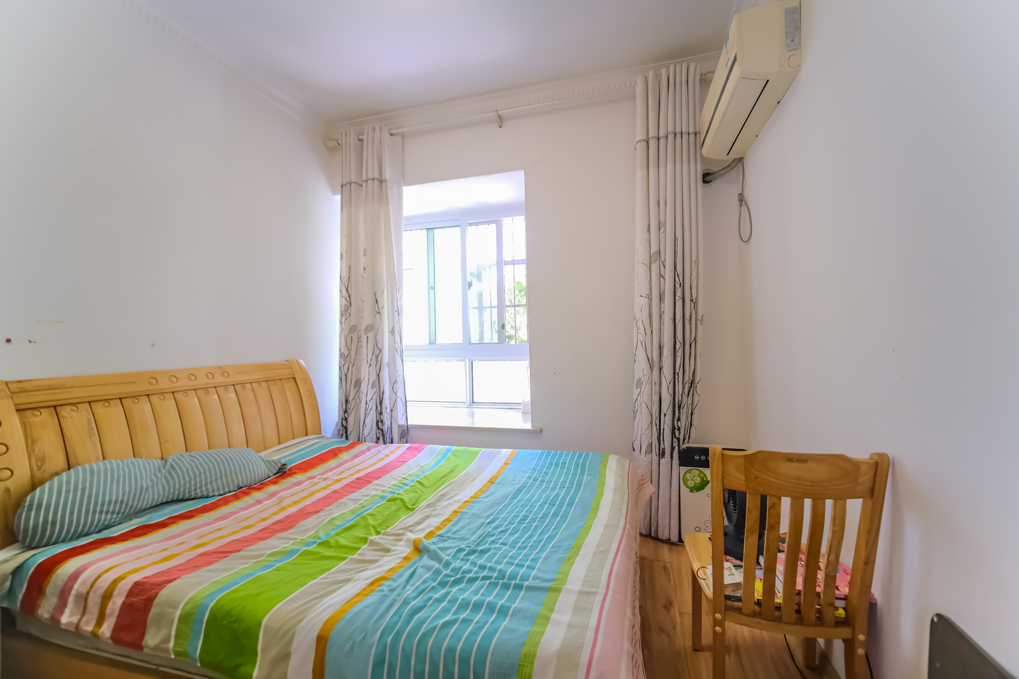 山水湾  3室2厅1卫    53.8万 山水湾  3室2厅1卫    53.8万卧室