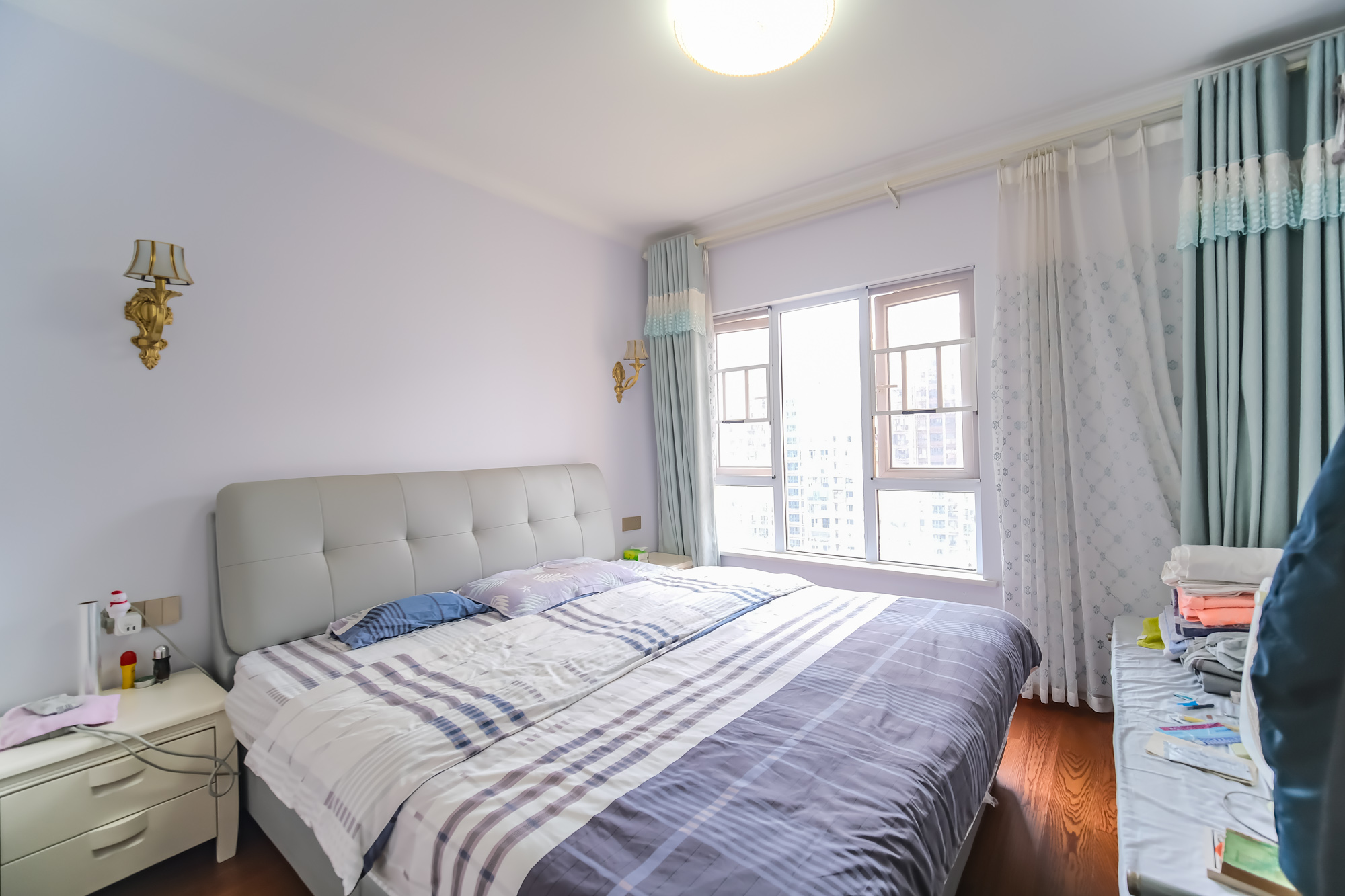 荣盛花语城 3室2厅2卫 86.0万 荣盛花语城 3室2厅2卫 86.0万卧室