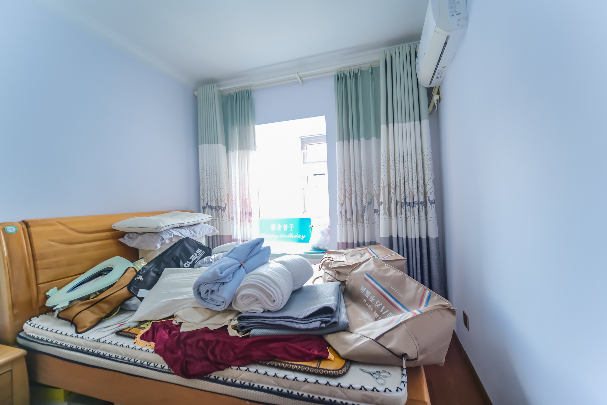 荣盛花语城 3室2厅2卫 86.0万 荣盛花语城 3室2厅2卫 86.0万卧室