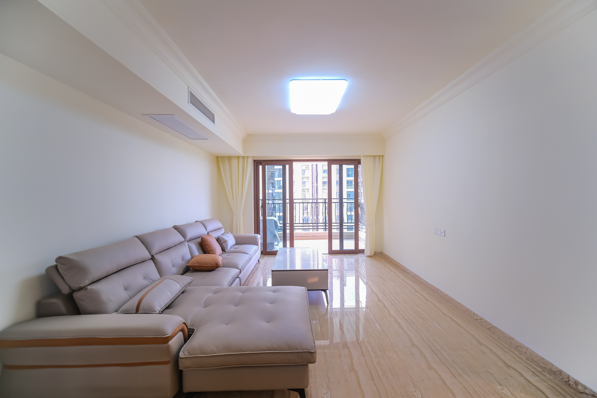 碧桂园翘楚棠 3室2厅2卫 106.0万 碧桂园翘楚棠 3室2厅2卫 106.0万客厅