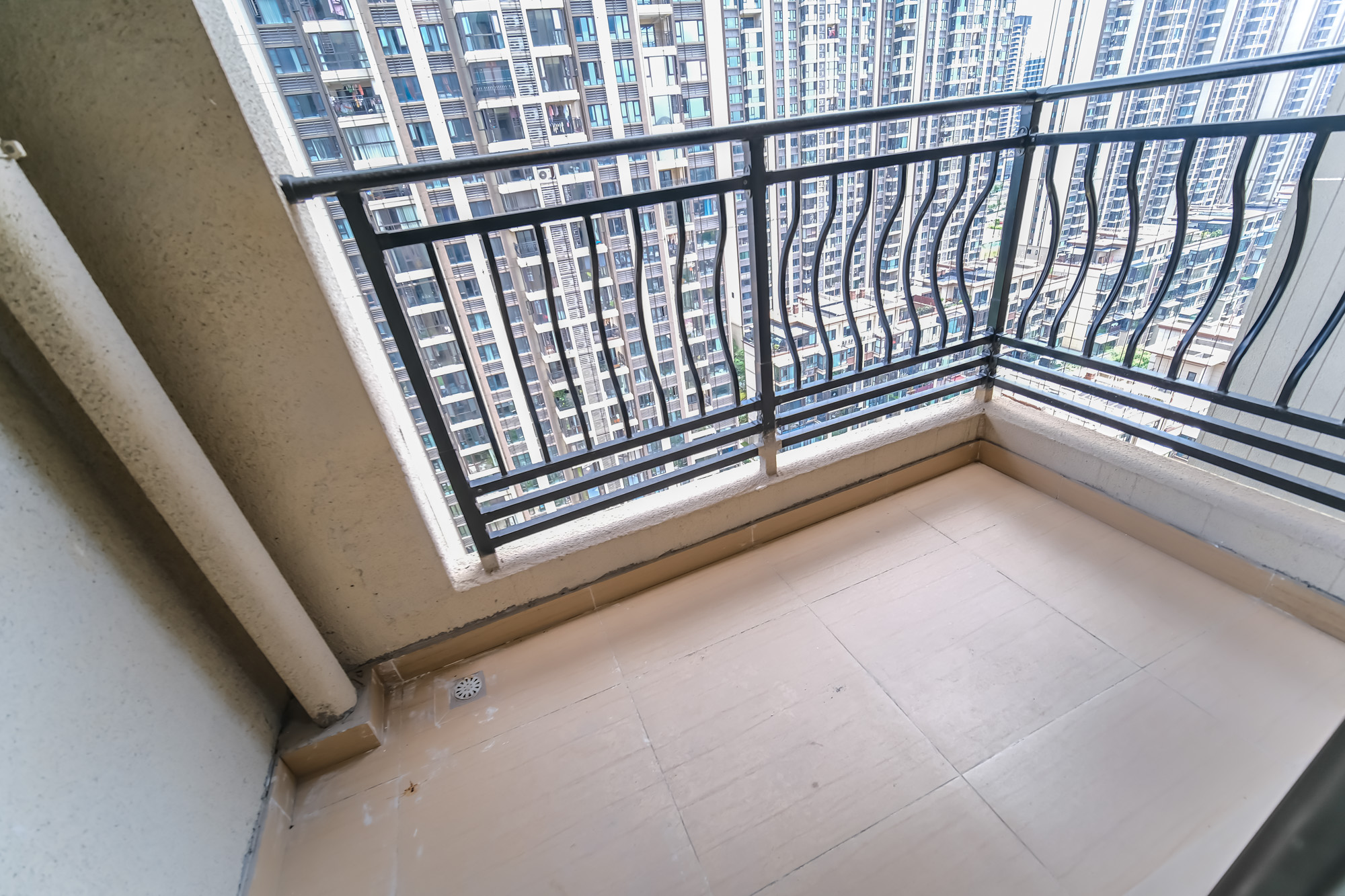 碧桂园翘楚棠 3室2厅2卫 106.0万 碧桂园翘楚棠 3室2厅2卫 106.0万阳台