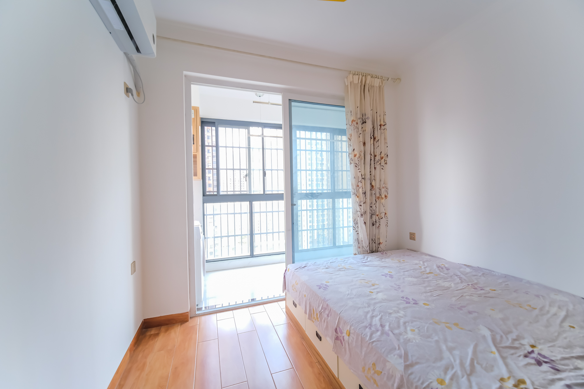 荣盛花语城  3室2厅1卫    86.8万 荣盛花语城  3室2厅1卫    86.8万卧室