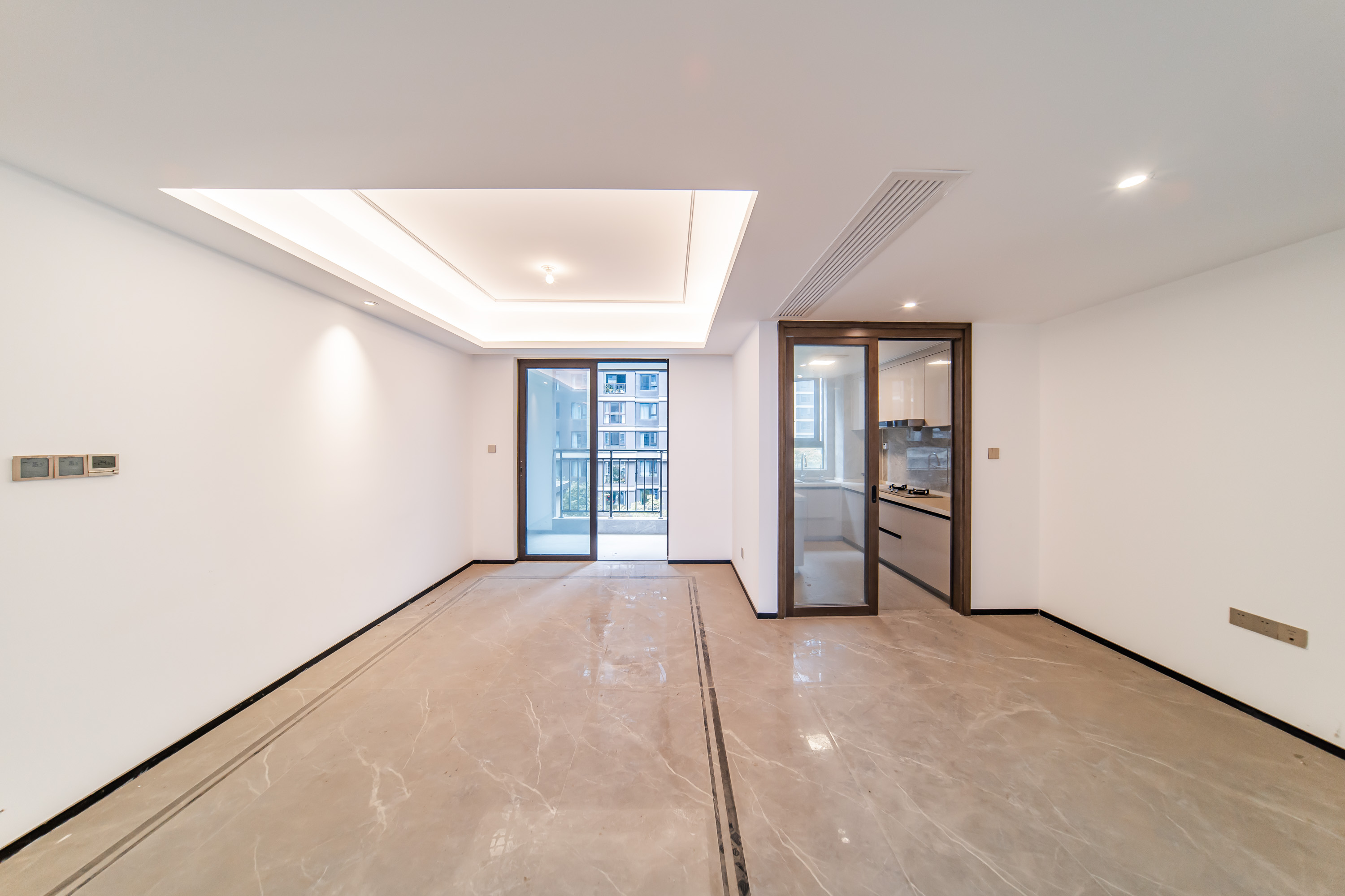 建发电建江山悦  4室2厅3卫   250.00万其他