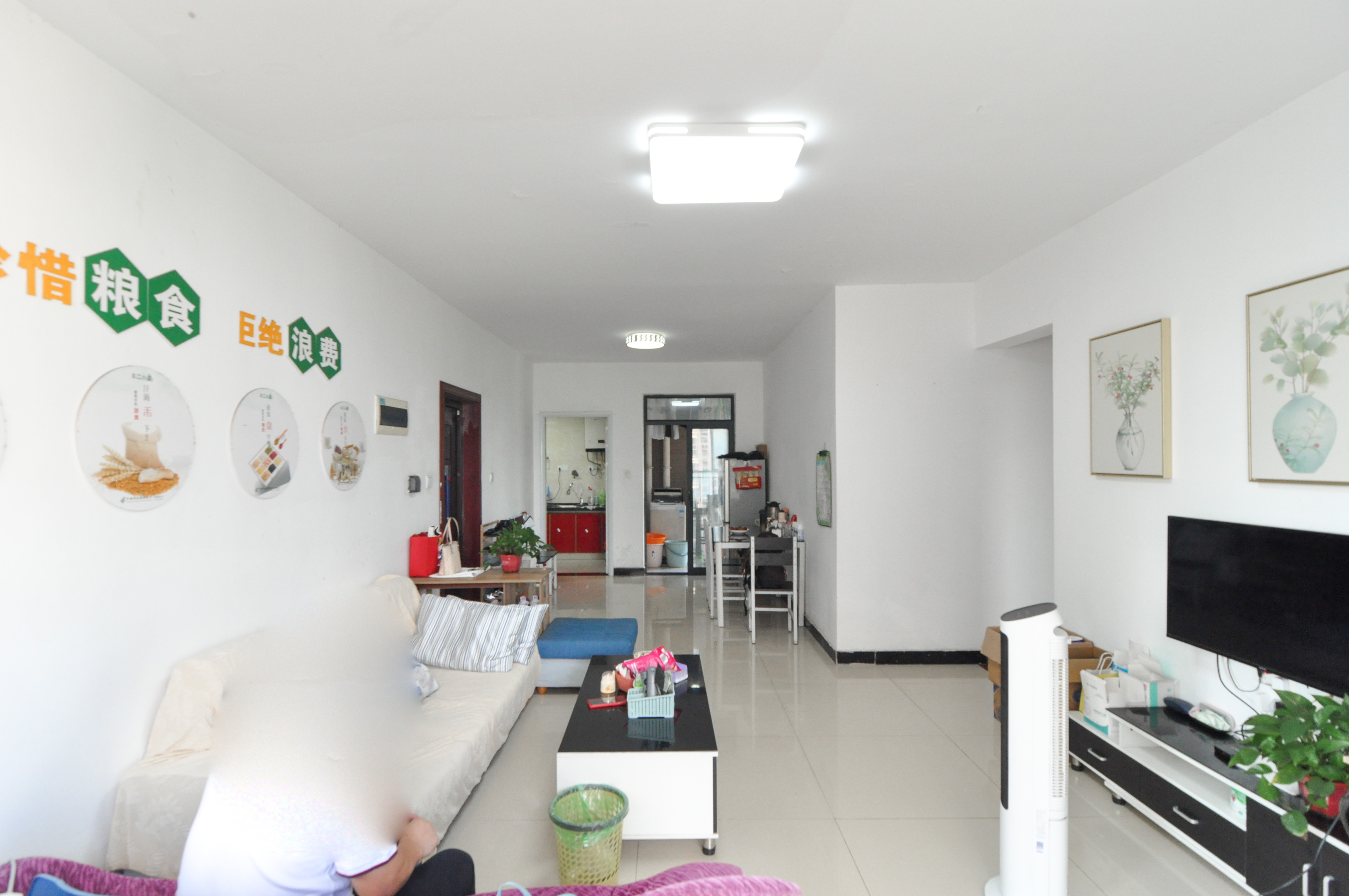 地华梅溪湖畔 3室2厅2卫 86.8万 地华梅溪湖畔 3室2厅2卫 86.8万客厅