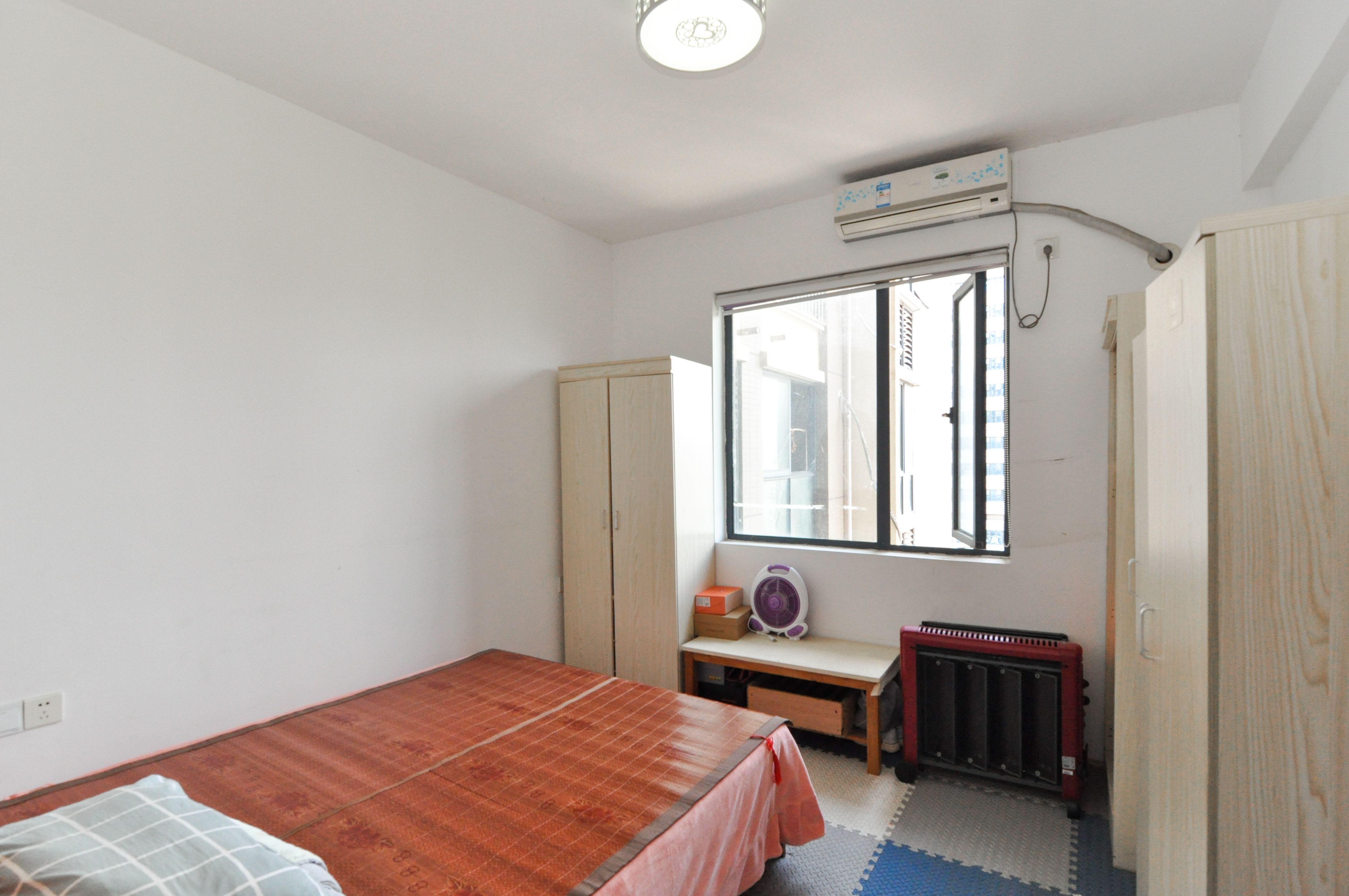 地华梅溪湖畔 3室2厅2卫 86.8万 地华梅溪湖畔 3室2厅2卫 86.8万卧室