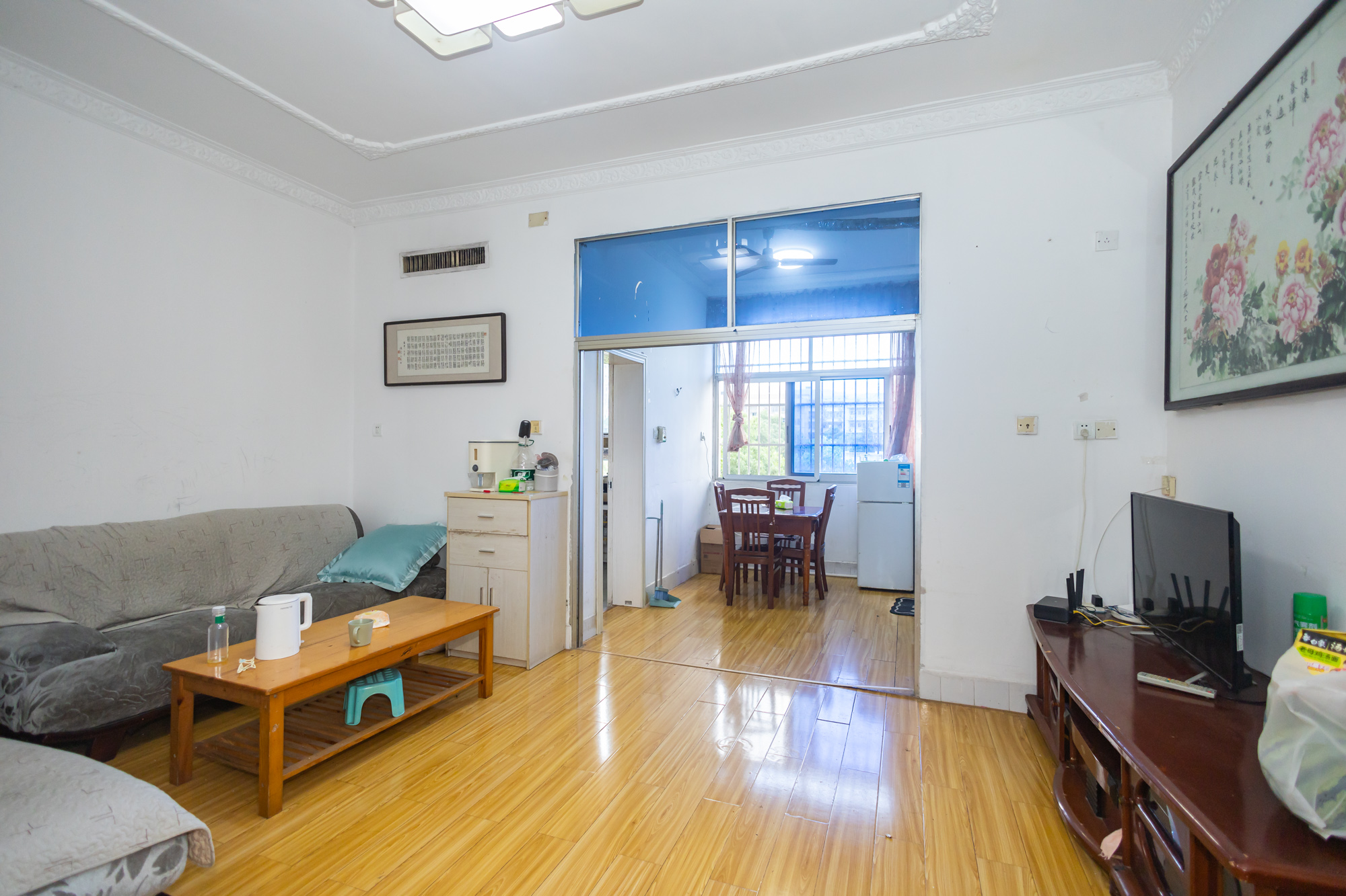 长沙县政府宿舍(星邻南苑)  2室1厅1卫   39.80万 长沙县政府宿舍(星邻南苑)  2室1厅1卫   39.80万客厅