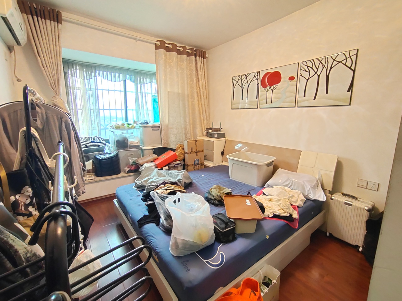 圣华名城建设北路110号 4室2厅2卫 51.0万 圣华名城建设北路110号 4室2厅2卫 51.0万室内图