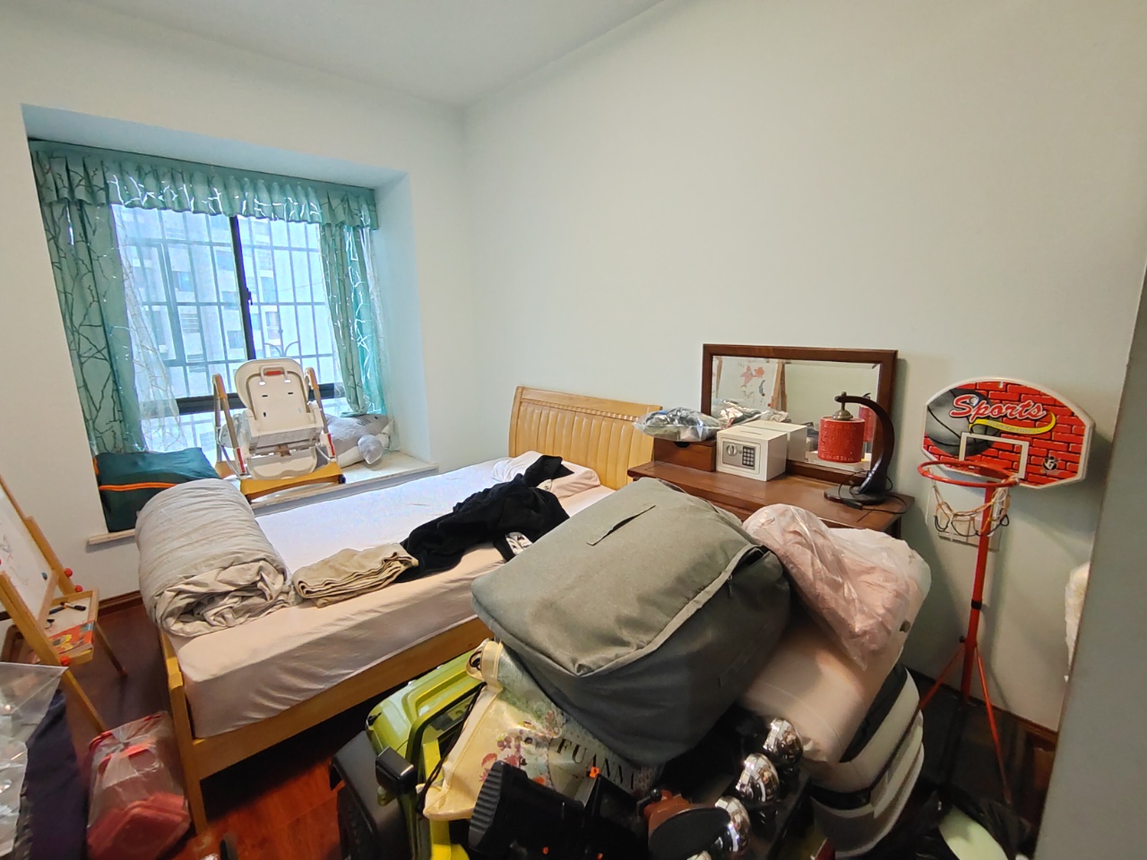 圣华名城建设北路110号 4室2厅2卫 51.0万 圣华名城建设北路110号 4室2厅2卫 51.0万室内图