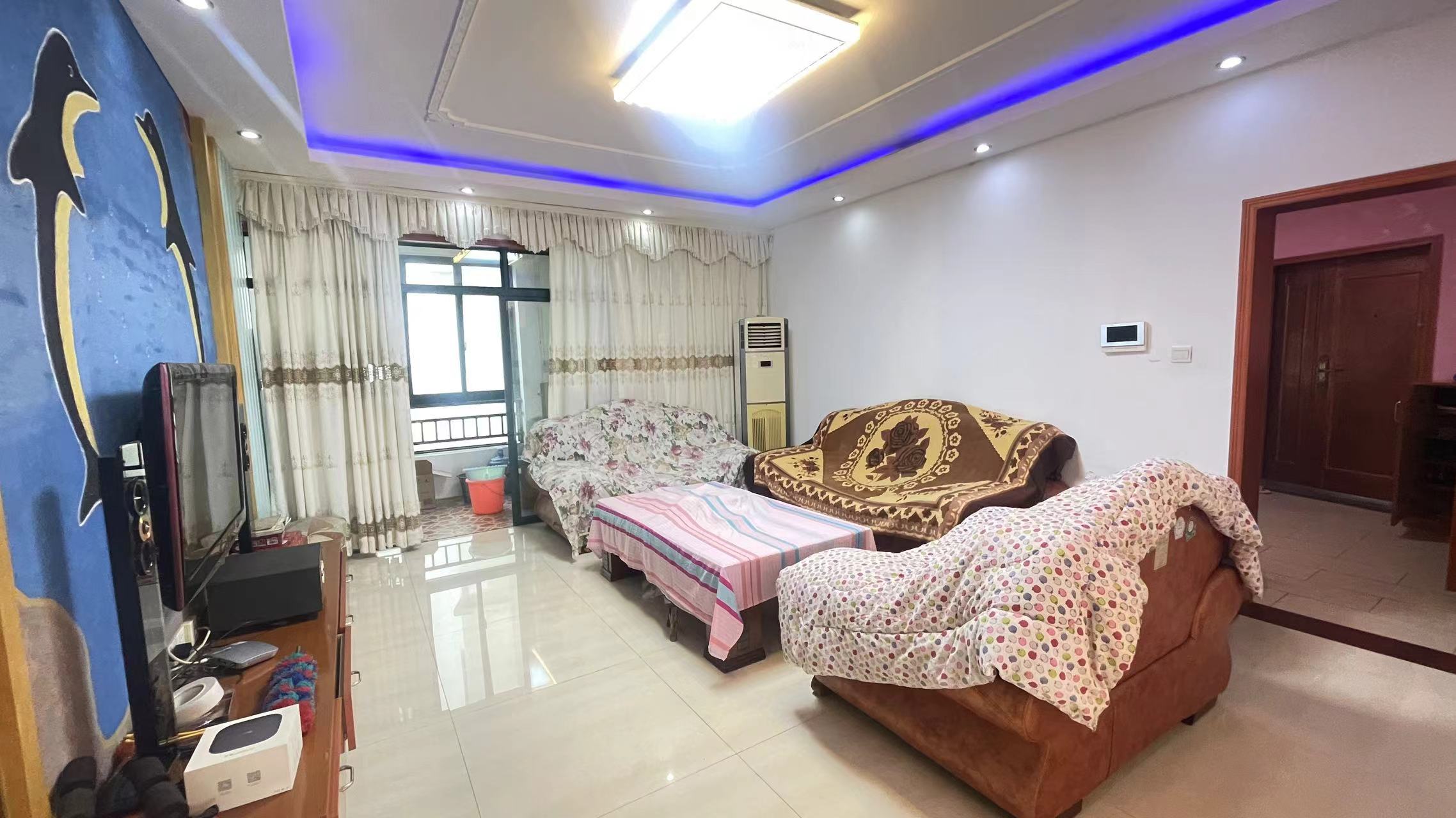 经世皇城 3室2厅2卫 89.80万 经世皇城 3室2厅2卫 89.80万室内图