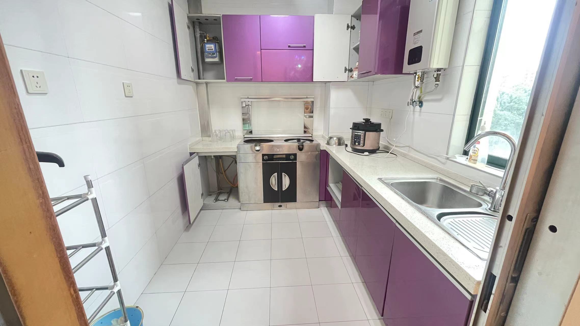 经世皇城 3室2厅2卫 89.80万 经世皇城 3室2厅2卫 89.80万室内图