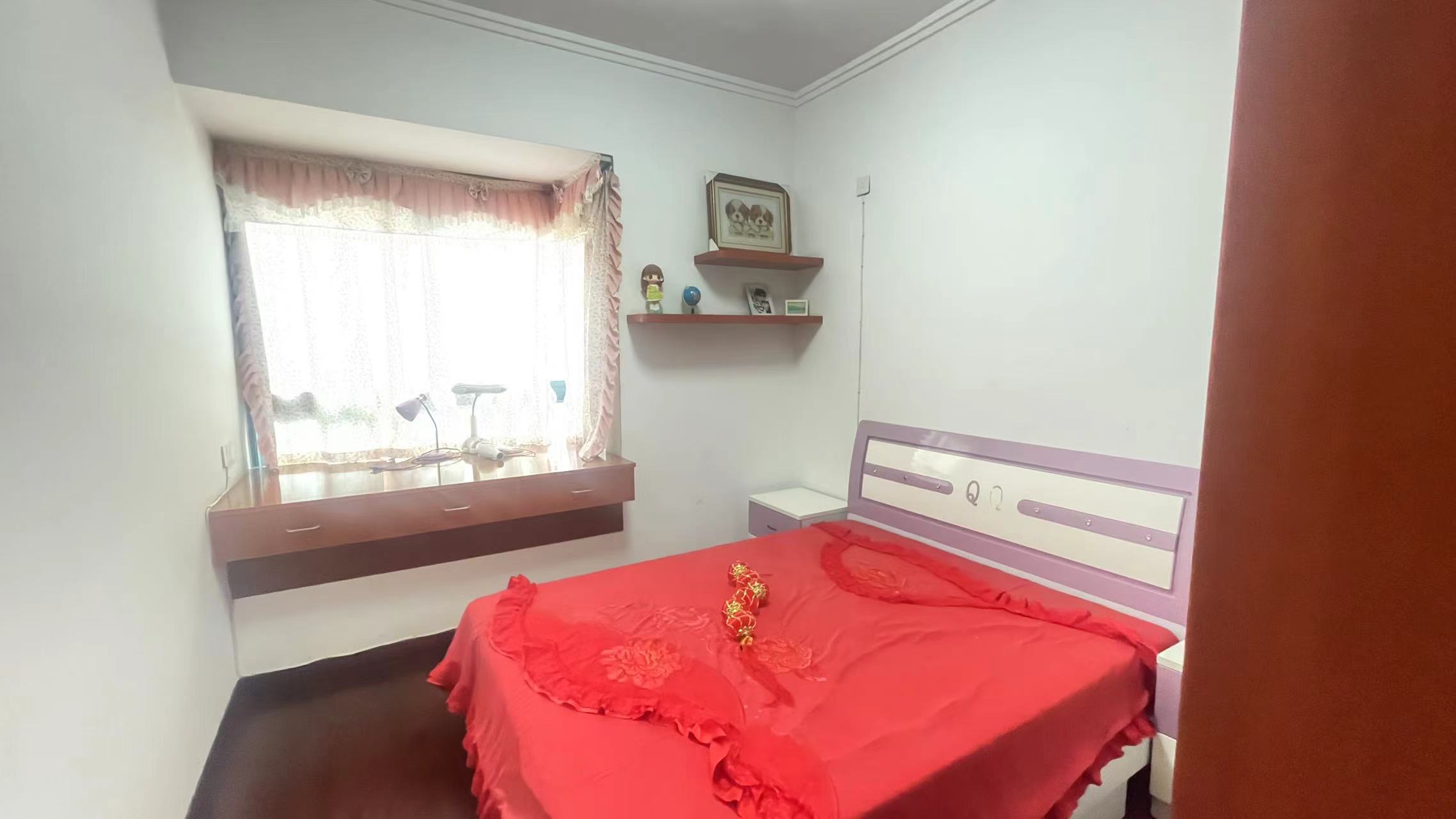 经世皇城 3室2厅2卫 89.80万 经世皇城 3室2厅2卫 89.80万室内图