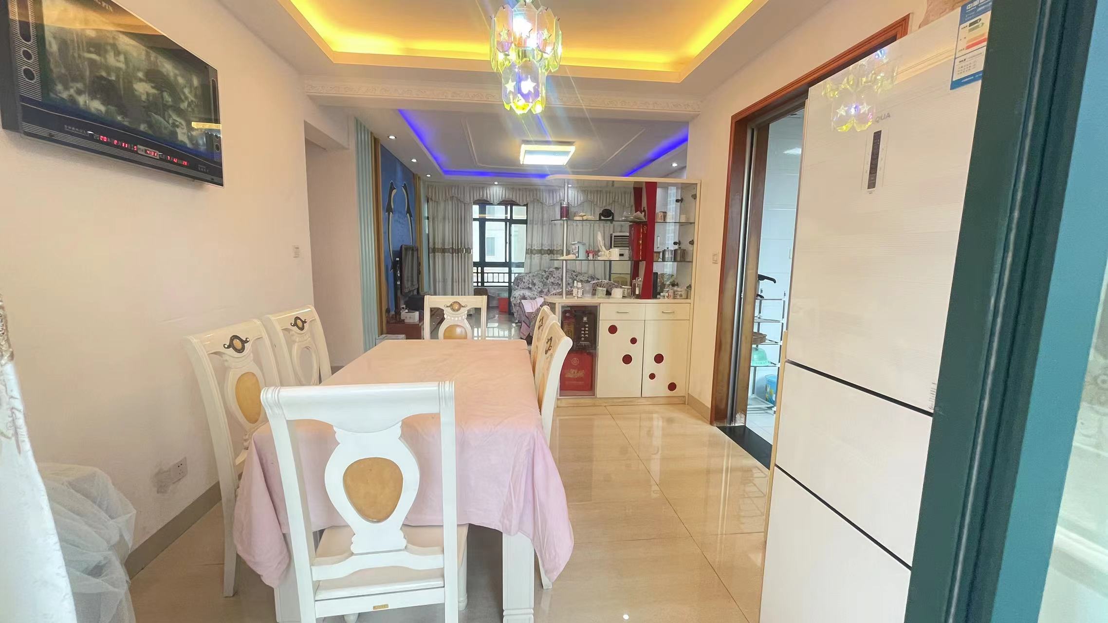 经世皇城 3室2厅2卫 89.80万 经世皇城 3室2厅2卫 89.80万室内图