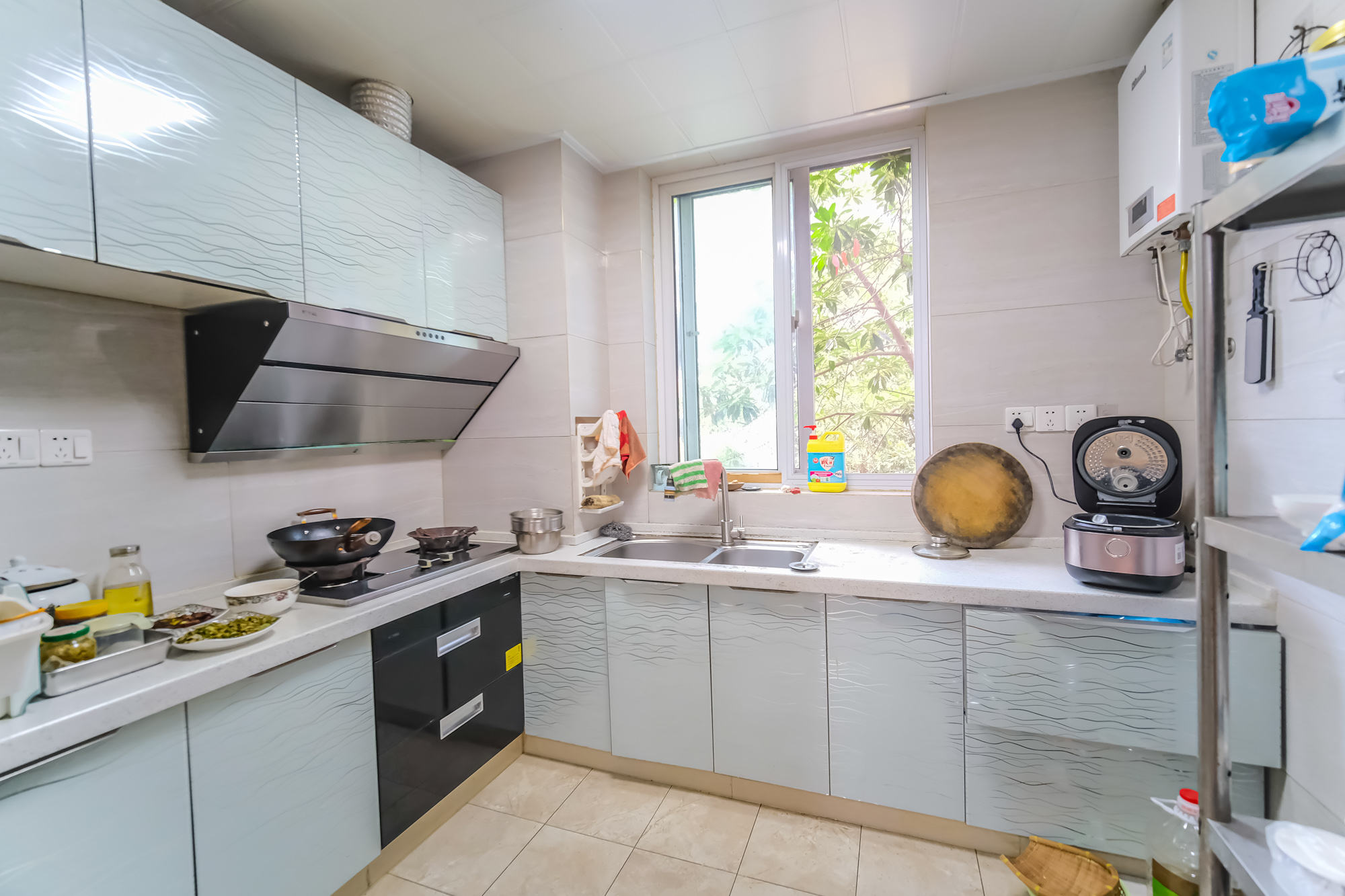 山水湾  3室2厅2卫    76.0万 山水湾  3室2厅2卫    76.0万厨房